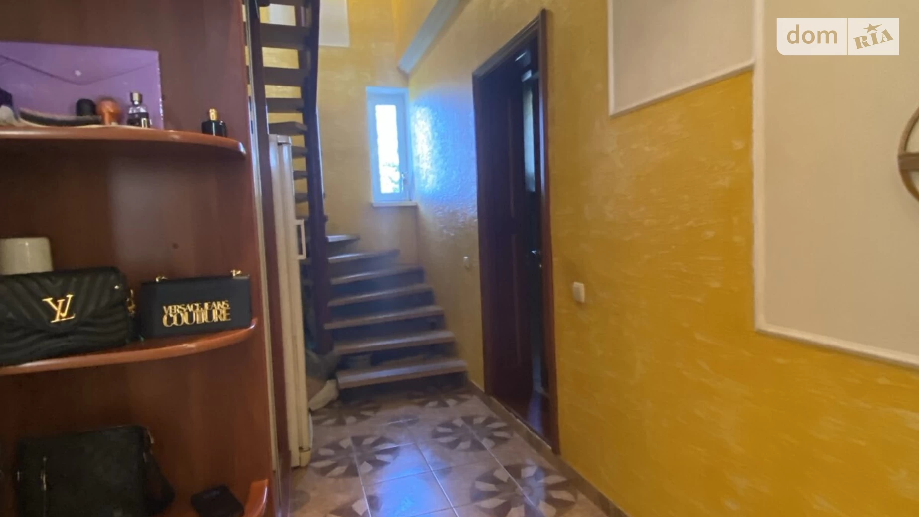 Продается дом на 2 этажа 187 кв. м с камином, цена: 127000 $ - фото 4