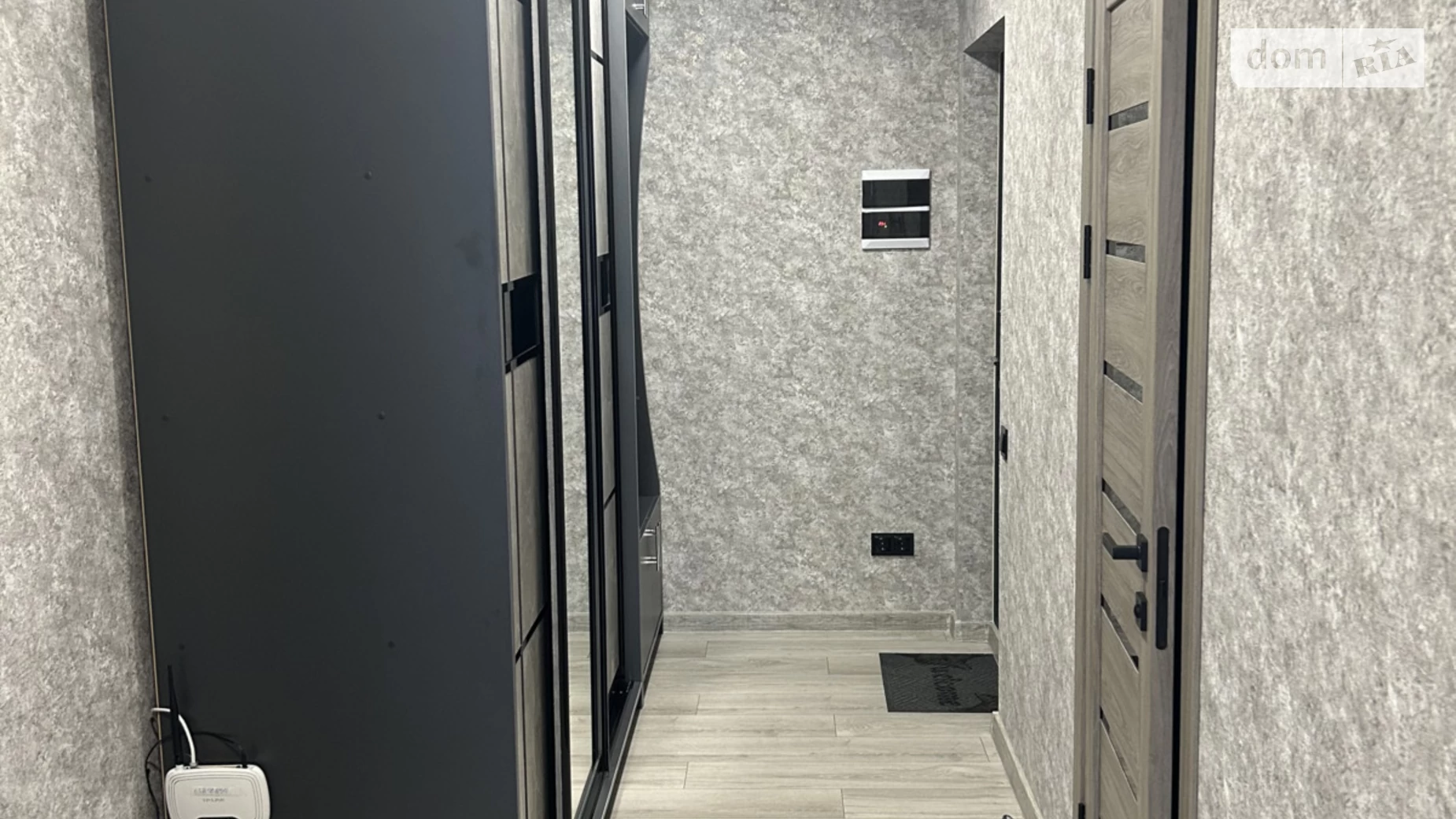 Сдается в аренду 1-комнатная квартира 52 кв. м в, цена: 400 $ - фото 2