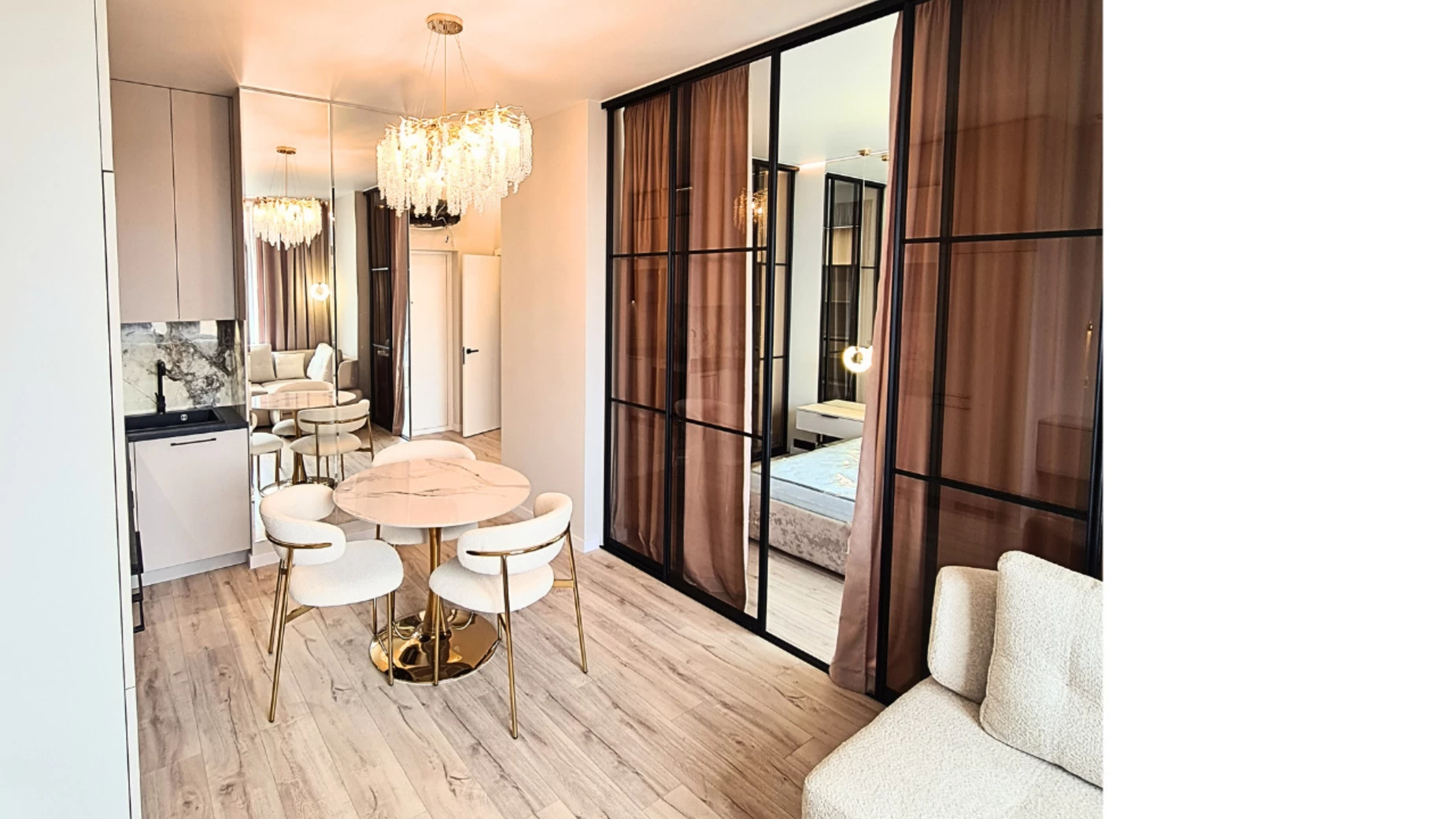 Продается 1-комнатная квартира 42 кв. м в Одессе, пер. Курортный, 1 - фото 2