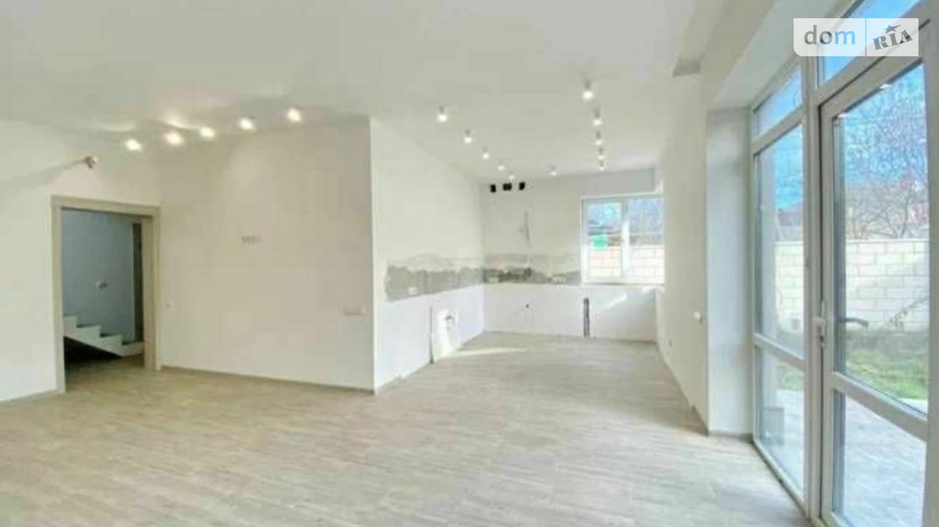 Продается дом на 2 этажа 205 кв. м с баней/сауной, цена: 235000 $ - фото 4