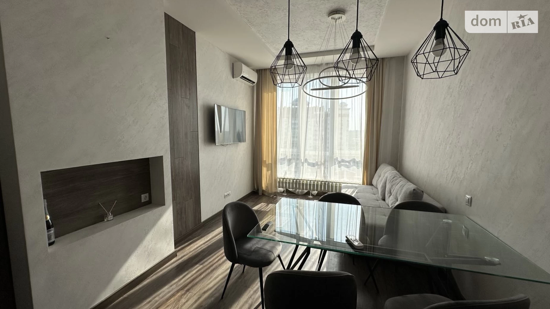 Продается 2-комнатная квартира 80 кв. м в Харькове, ул. Клочковская, 117 - фото 2
