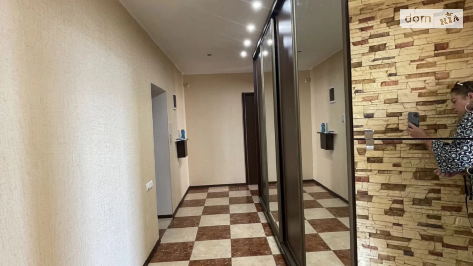 Продается 2-комнатная квартира 70.6 кв. м в Одессе, ул. Академика Сахарова, 36 - фото 4