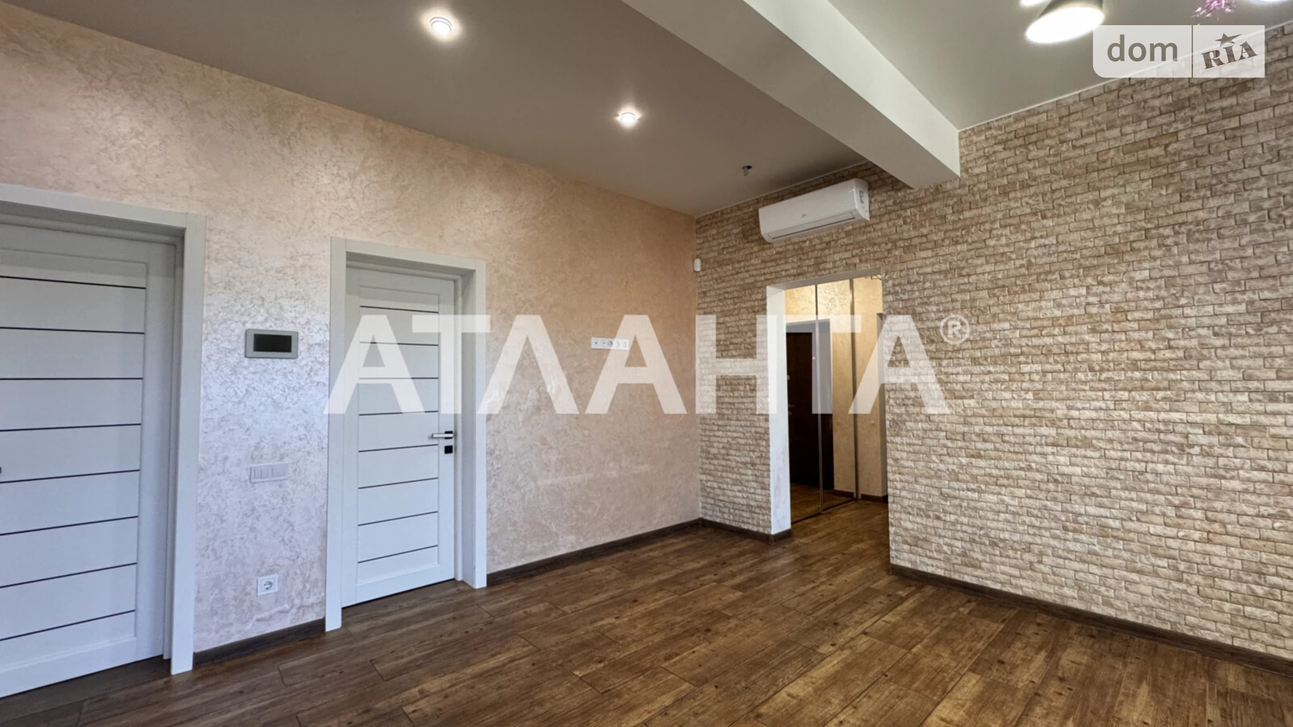 Продается дом на 2 этажа 140.7 кв. м с камином, цена: 149000 $ - фото 3