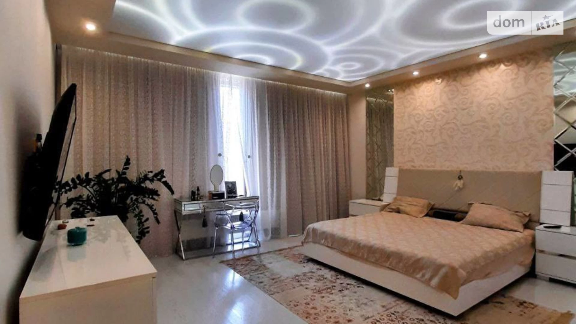 Сдается в аренду 3-комнатная квартира 132 кв. м в, цена: 1100 $ - фото 2