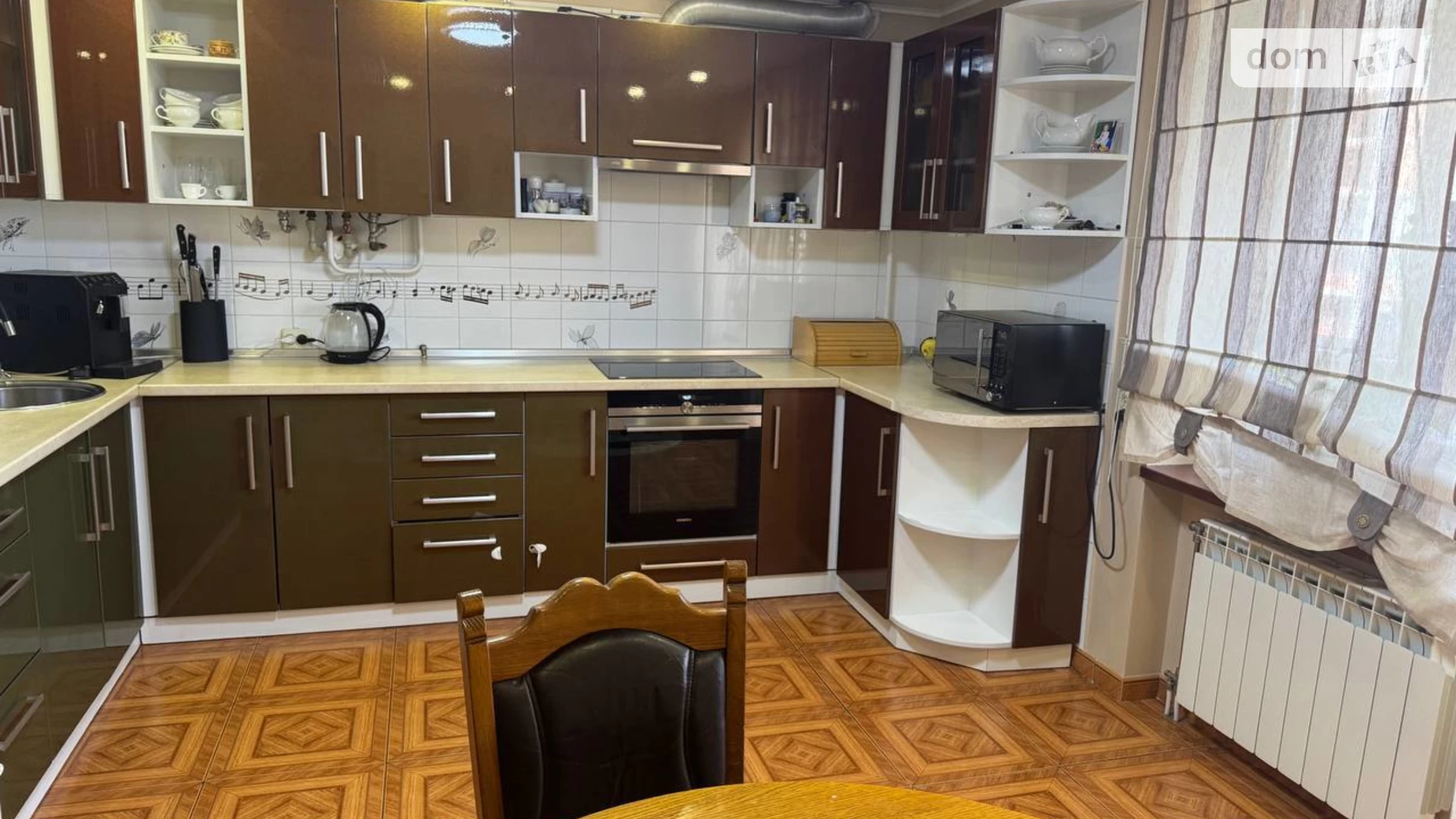 Продается 3-комнатная квартира 116 кв. м в Ужгороде, ул. Петра Линтура, 1 - фото 2