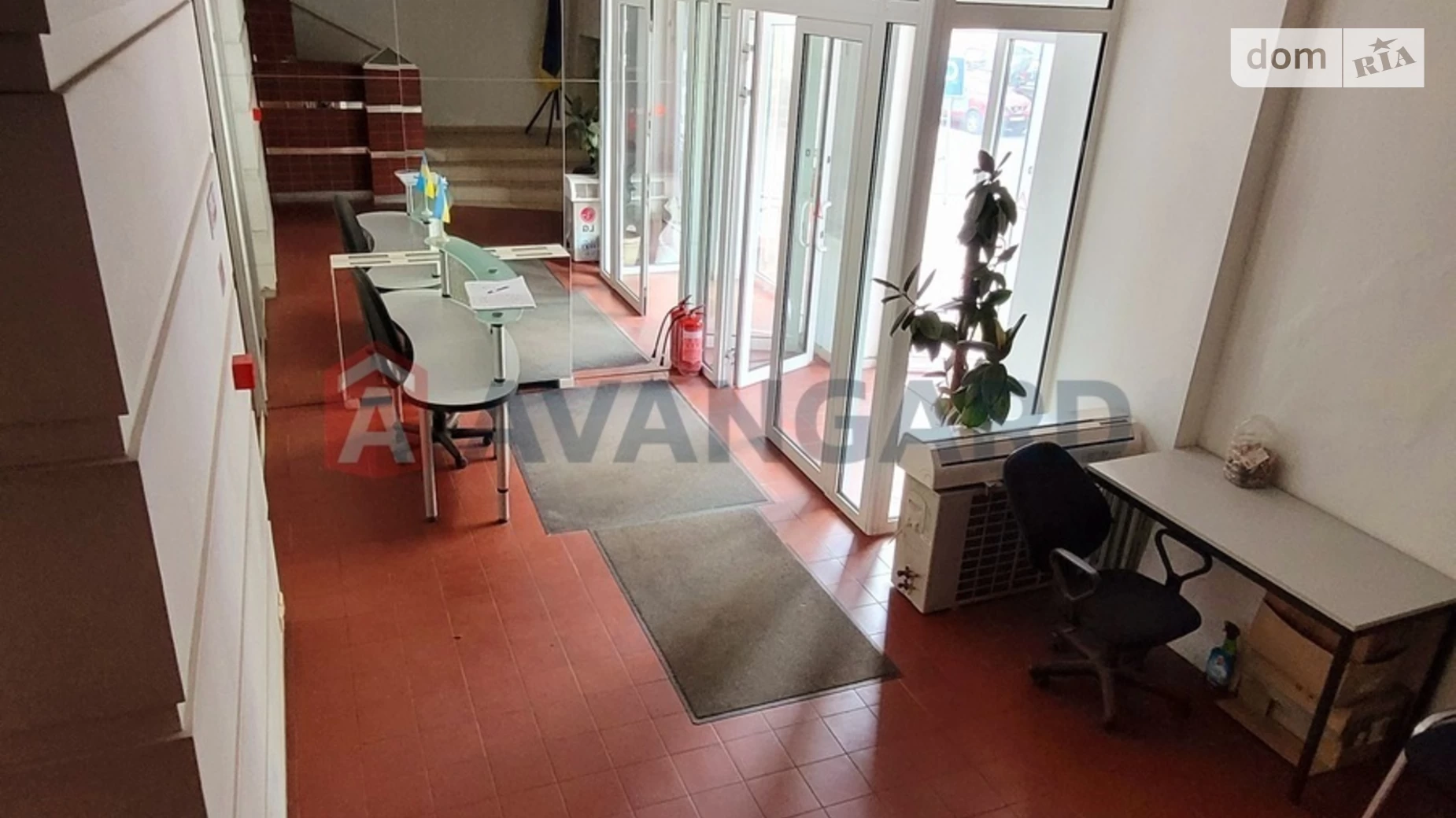 Продається офіс 56 кв. м в бізнес-центрі, цена: 79000 $ - фото 2