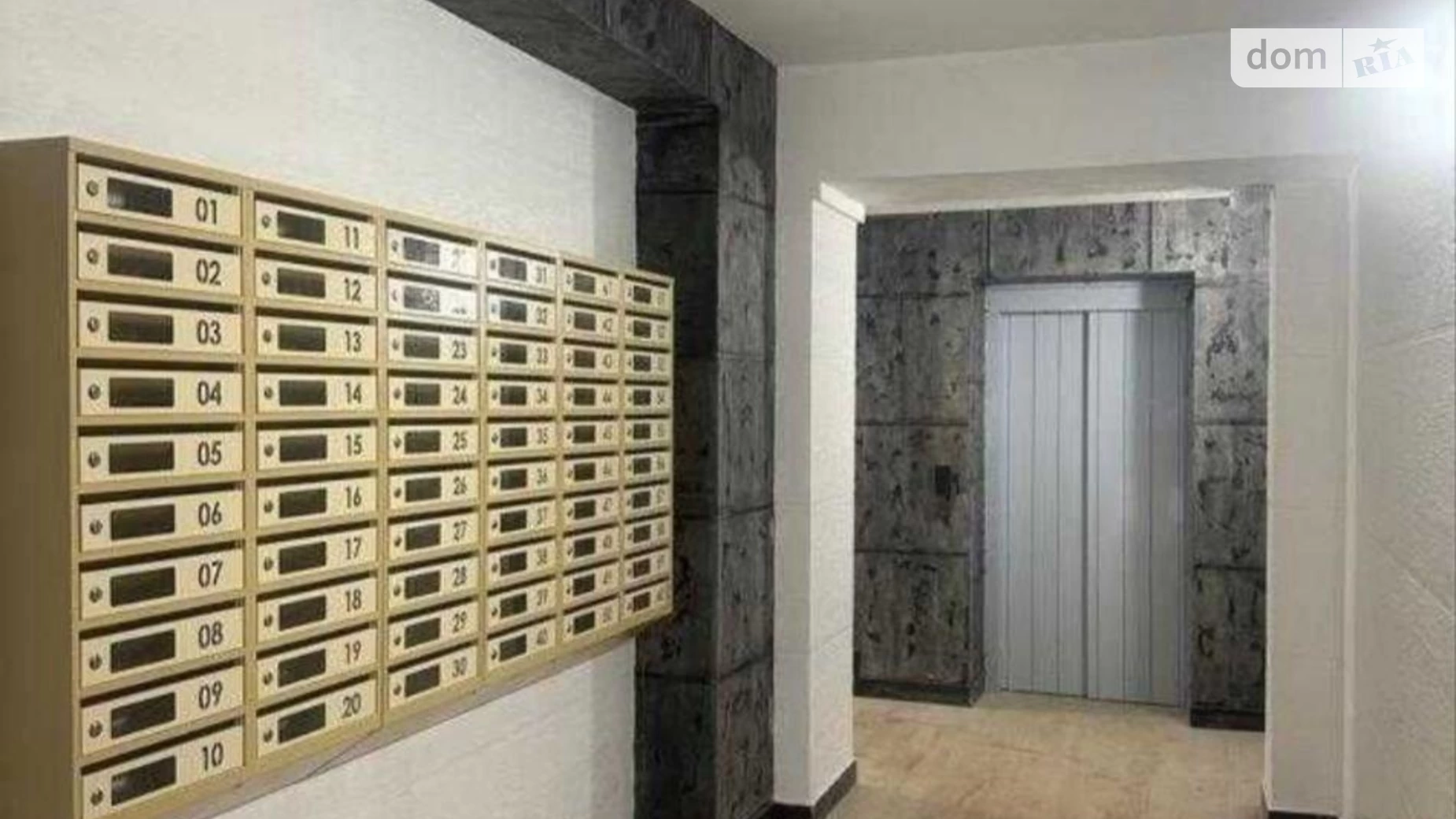 Продается 1-комнатная квартира 48 кв. м в Ивано-Франковске, ул. Волошина Августина - фото 3