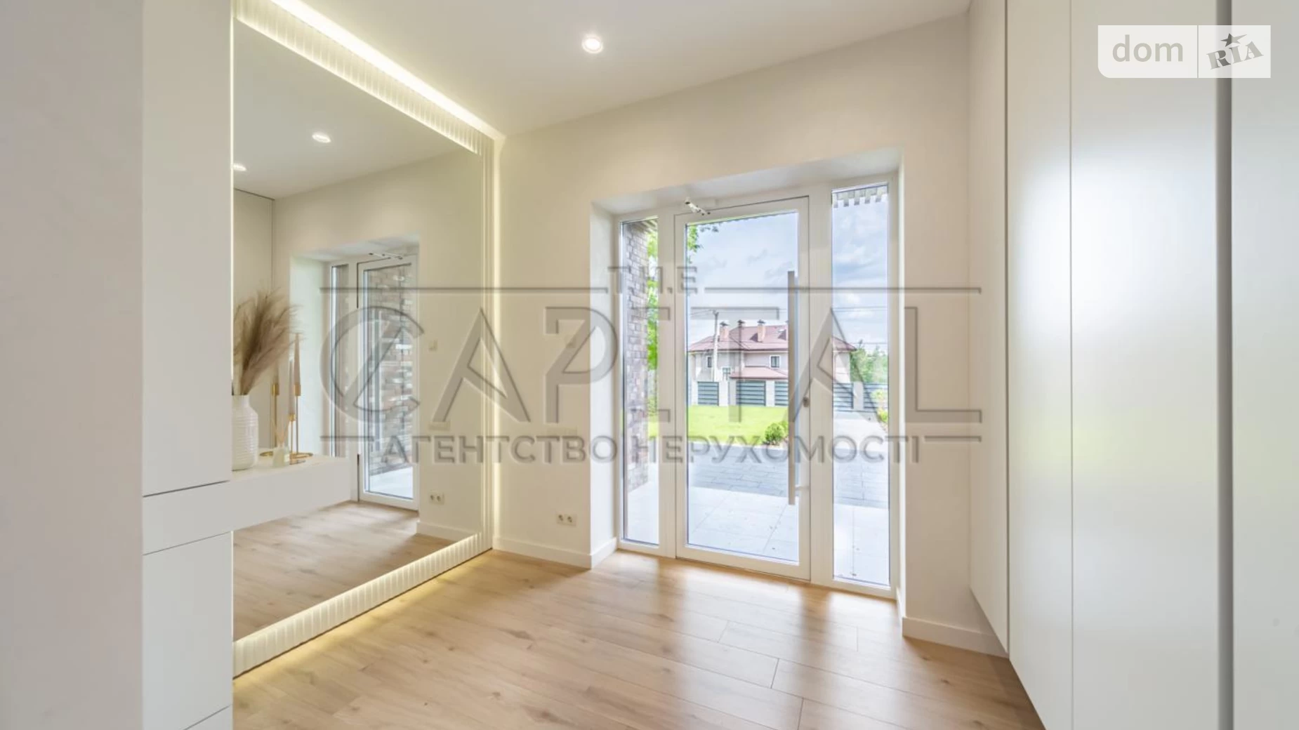 Продается дом на 2 этажа 257 кв. м с камином, цена: 610000 $ - фото 5