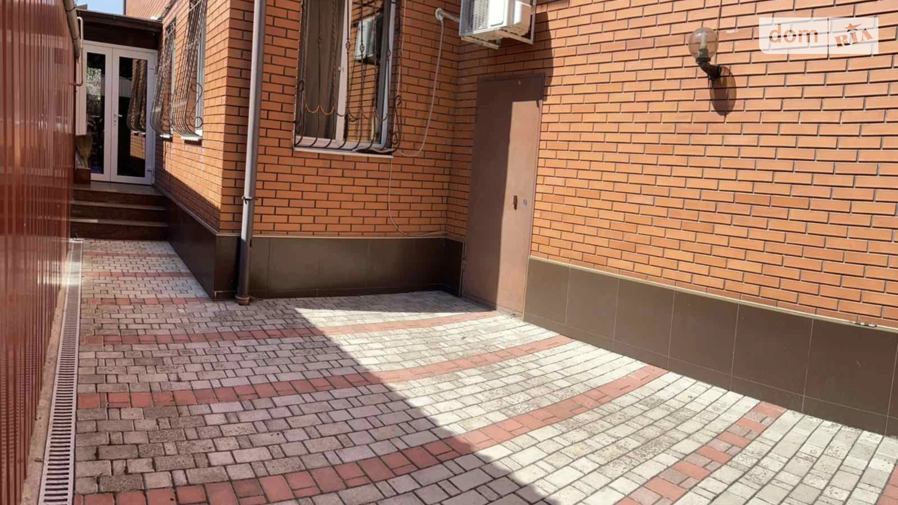 Продается дом на 2 этажа 157.1 кв. м с участком, цена: 120000 $ - фото 2