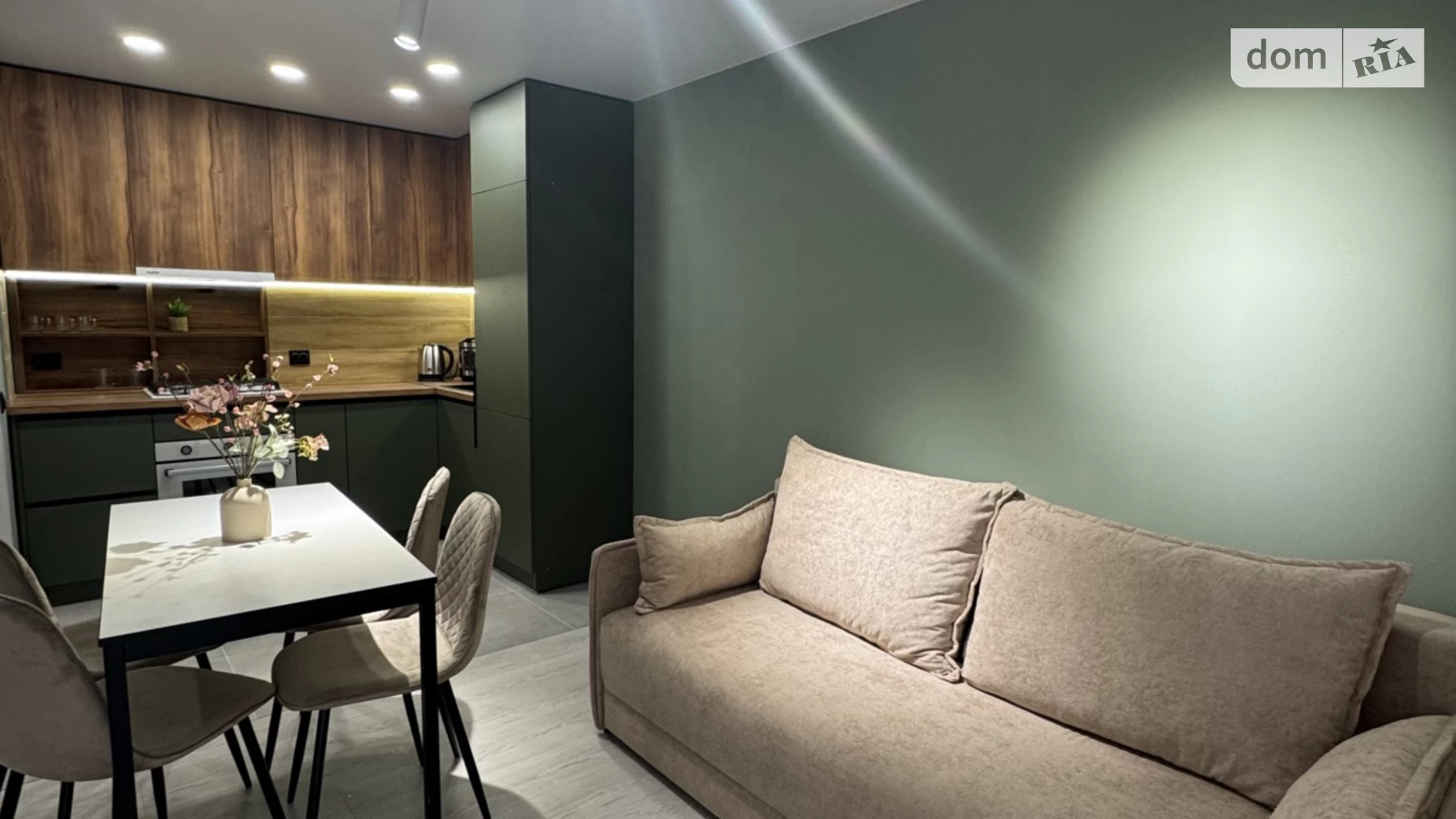 2-комнатная квартира 56 кв. м в, цена: 66500 $ - фото 2