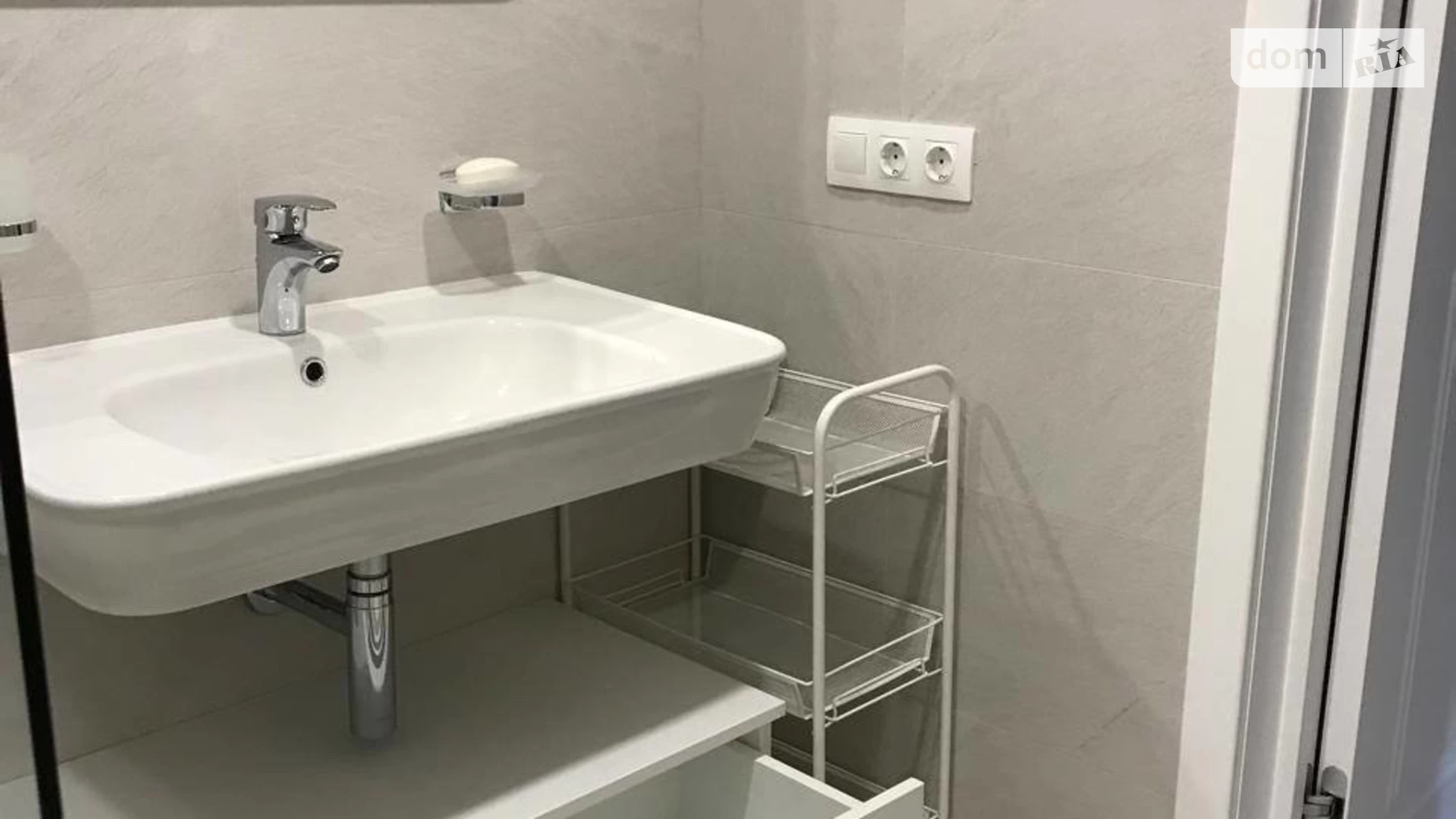 Здається в оренду 1-кімнатна квартира 53 кв. м у Києві, вул. Андрія Верхогляда(Драгомирова), 15Б - фото 2