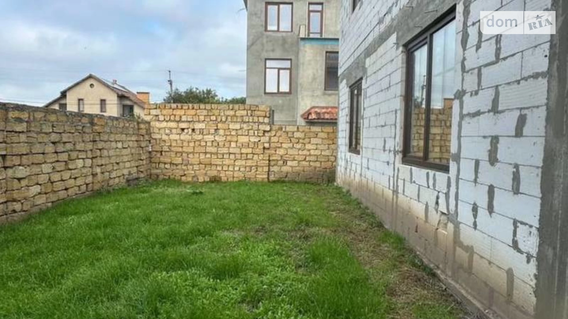 Продается дом на 2 этажа 210 кв. м с беседкой, цена: 145000 $ - фото 2
