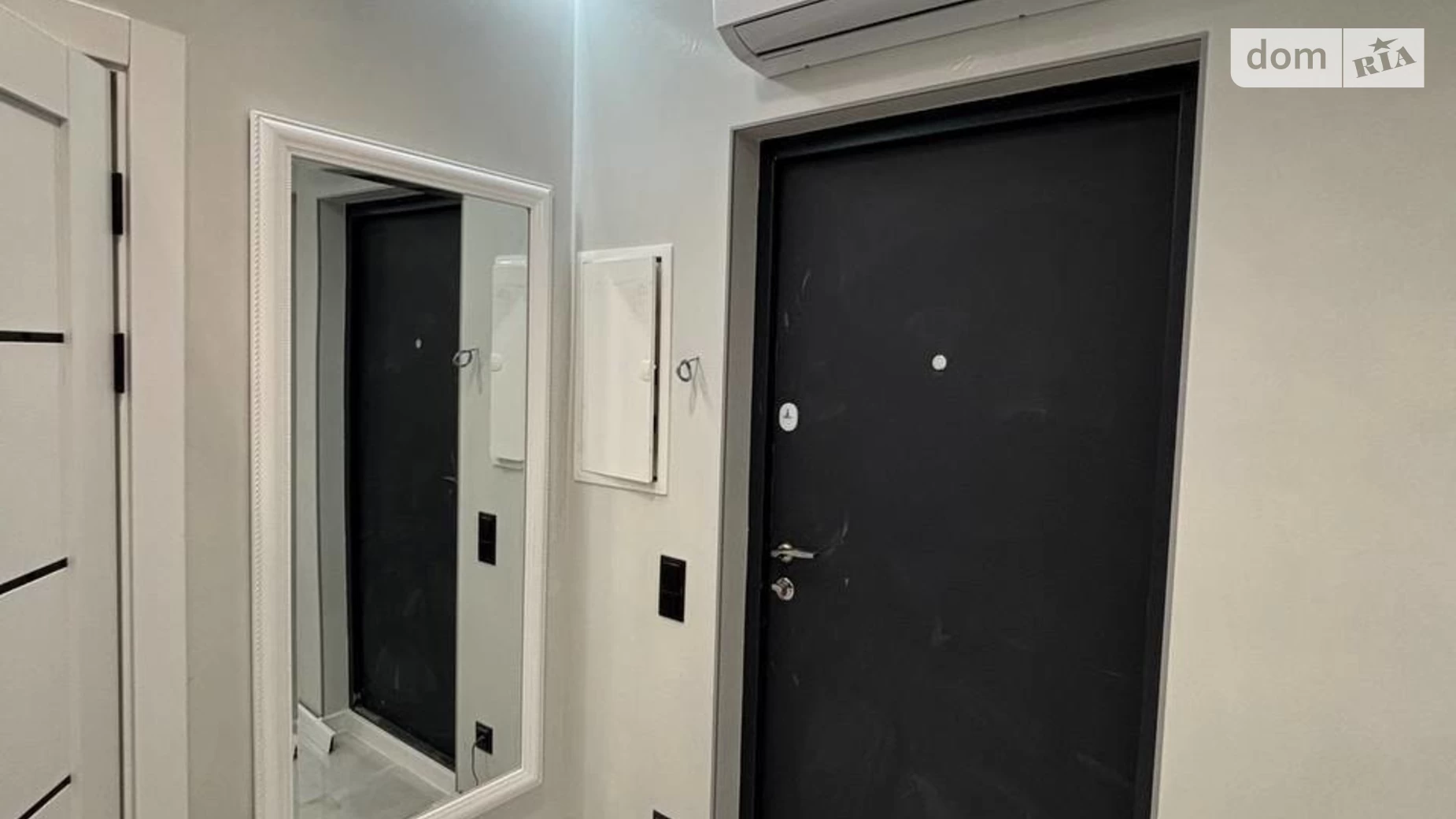 Продается 1-комнатная квартира 41 кв. м в Ивано-Франковске, ул. Крайковского, 3 корпус 8 - фото 3