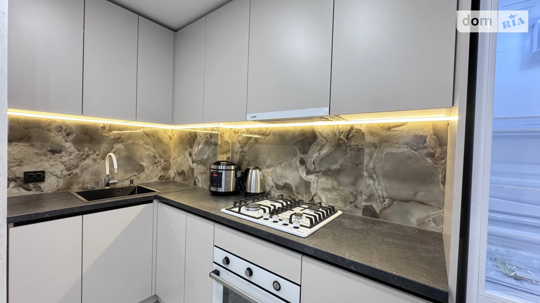 2-кімнатна квартира 62 кв. м у Тернополі, цена: 68500 $ - фото 2