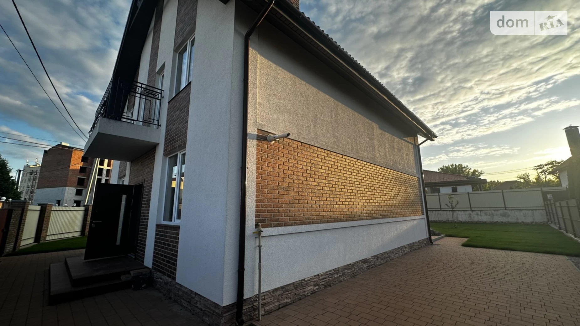 Продается дом на 2 этажа 150 кв. м с мебелью, цена: 140000 $ - фото 2