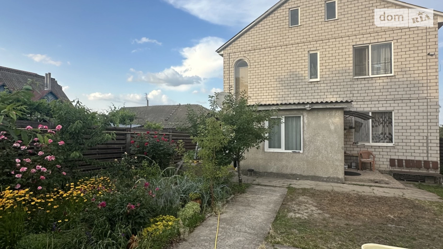 Продається будинок 2 поверховий 240 кв. м з гаражем, цена: 85000 $ - фото 2