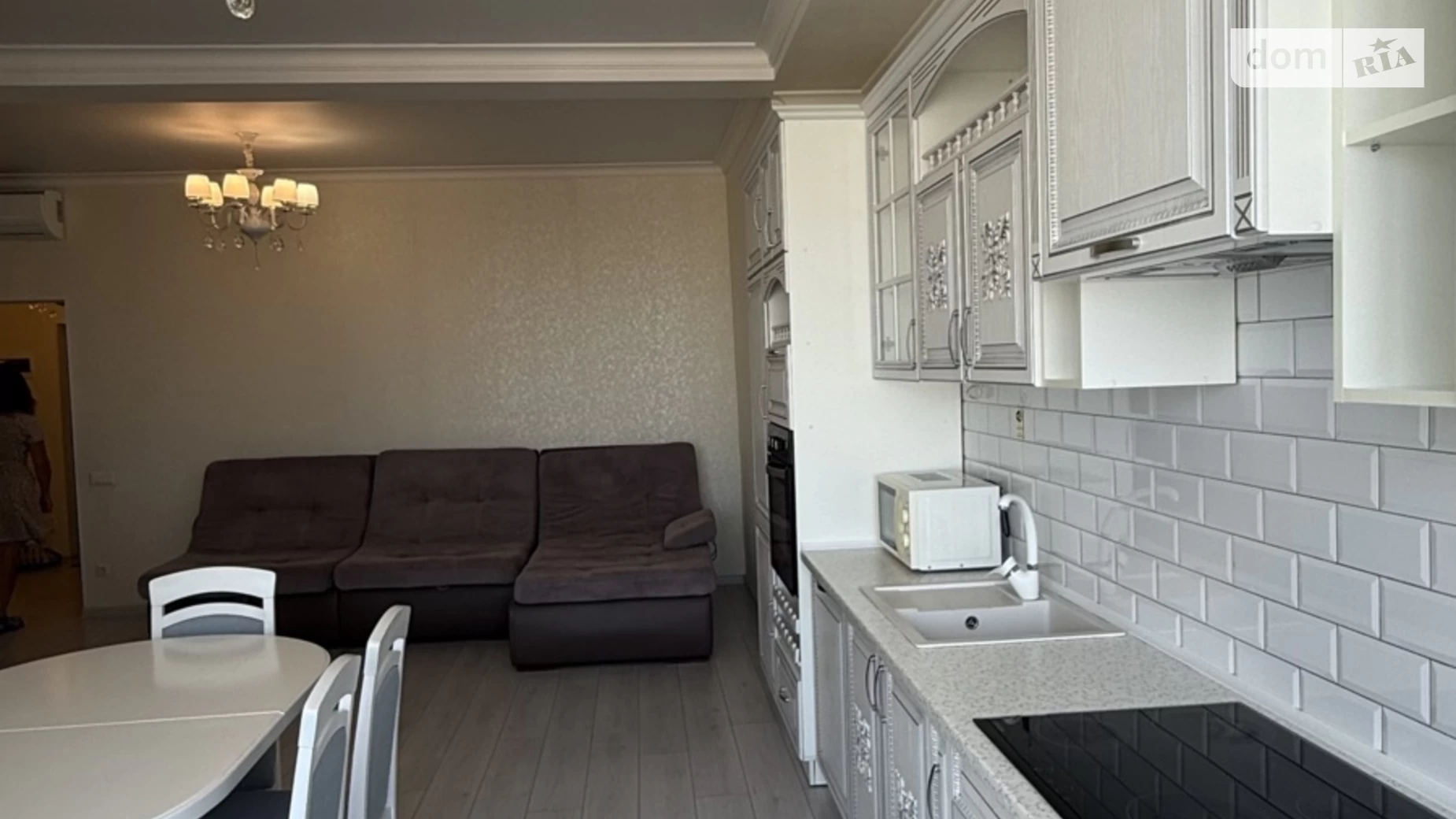 Продается 2-комнатная квартира 83.3 кв. м в Одессе, ул. Генуэзская, 5 - фото 2