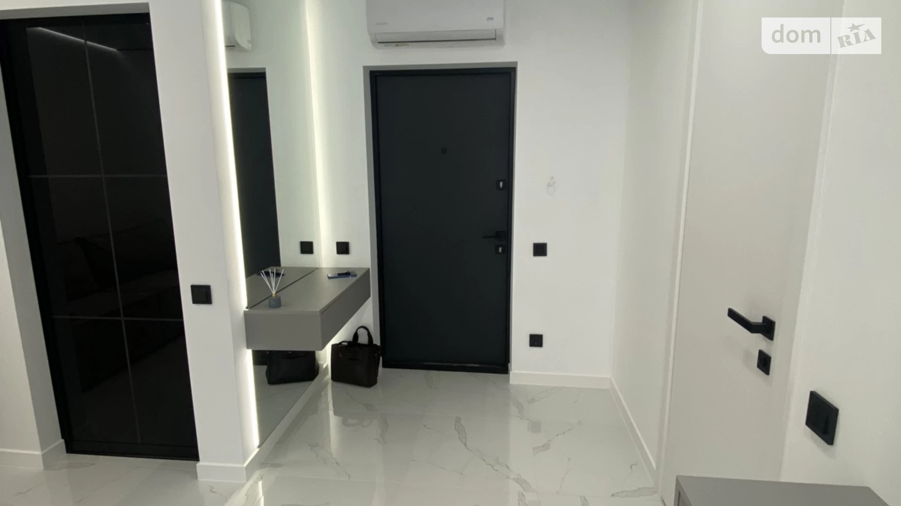 Продается 1-комнатная квартира 40 кв. м в, цена: 65000 $ - фото 2