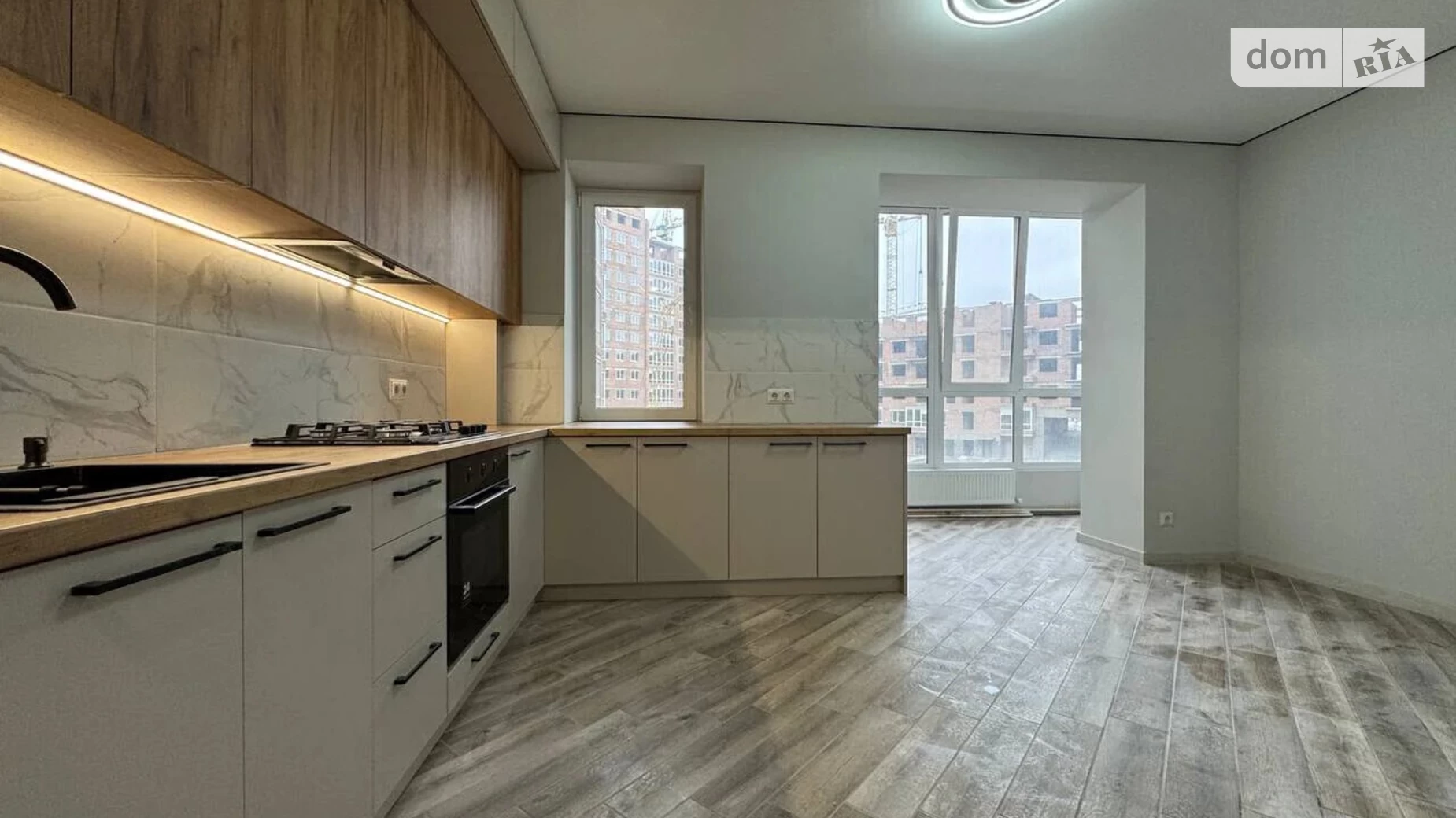 Продается 1-комнатная квартира 50 кв. м в Ивано-Франковске, цена: 63000 $ - фото 2