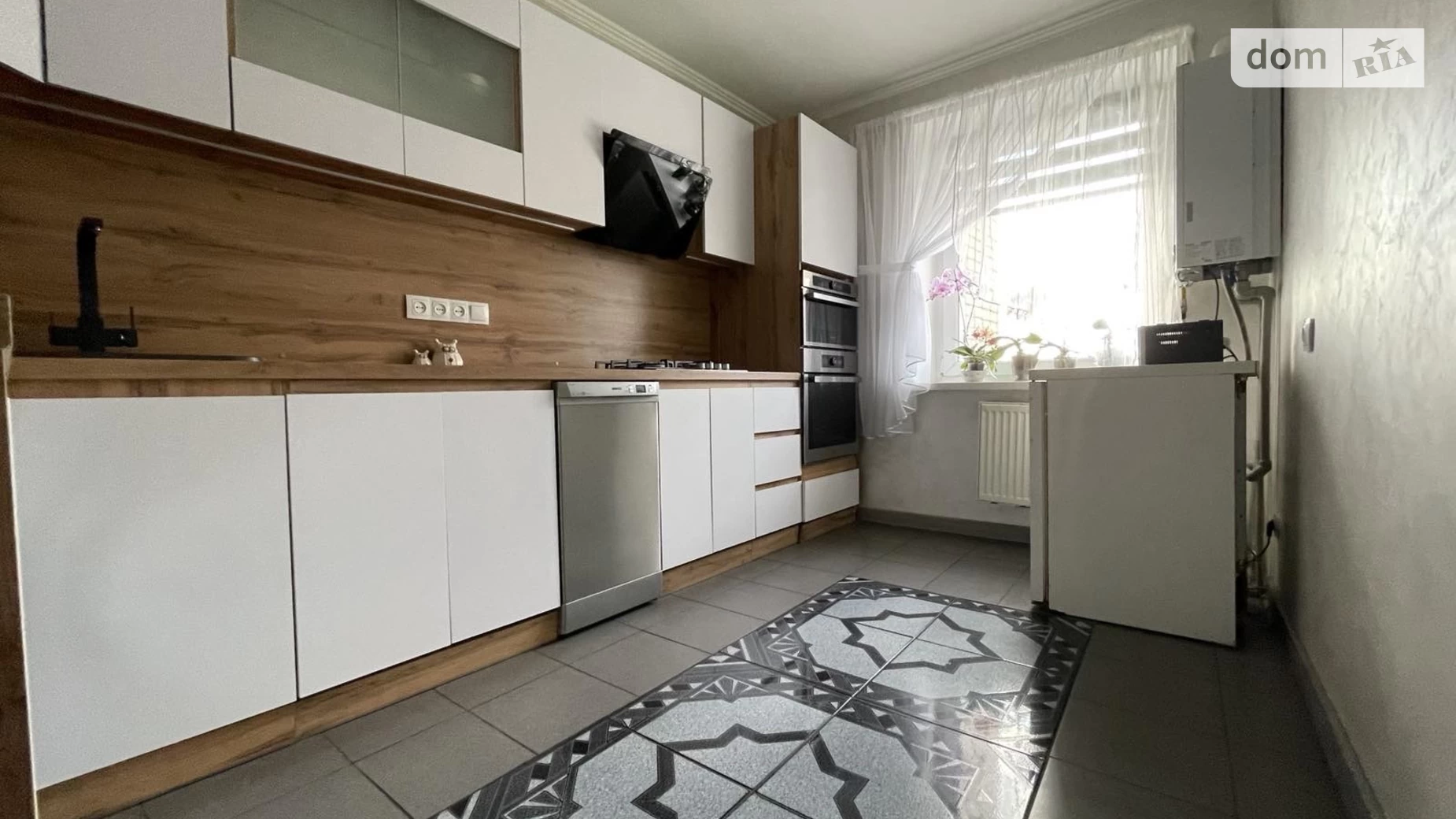 Продается 3-комнатная квартира 73.2 кв. м в Ровно, цена: 82000 $ - фото 3