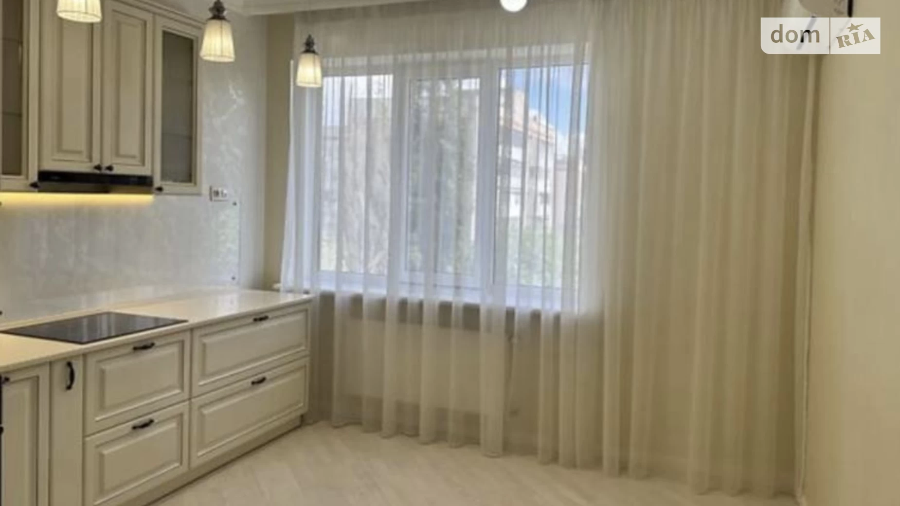 Продается 1-комнатная квартира 41 кв. м в Одессе, ул. Добровольцев(Маршала Говорова), 10/6 - фото 2