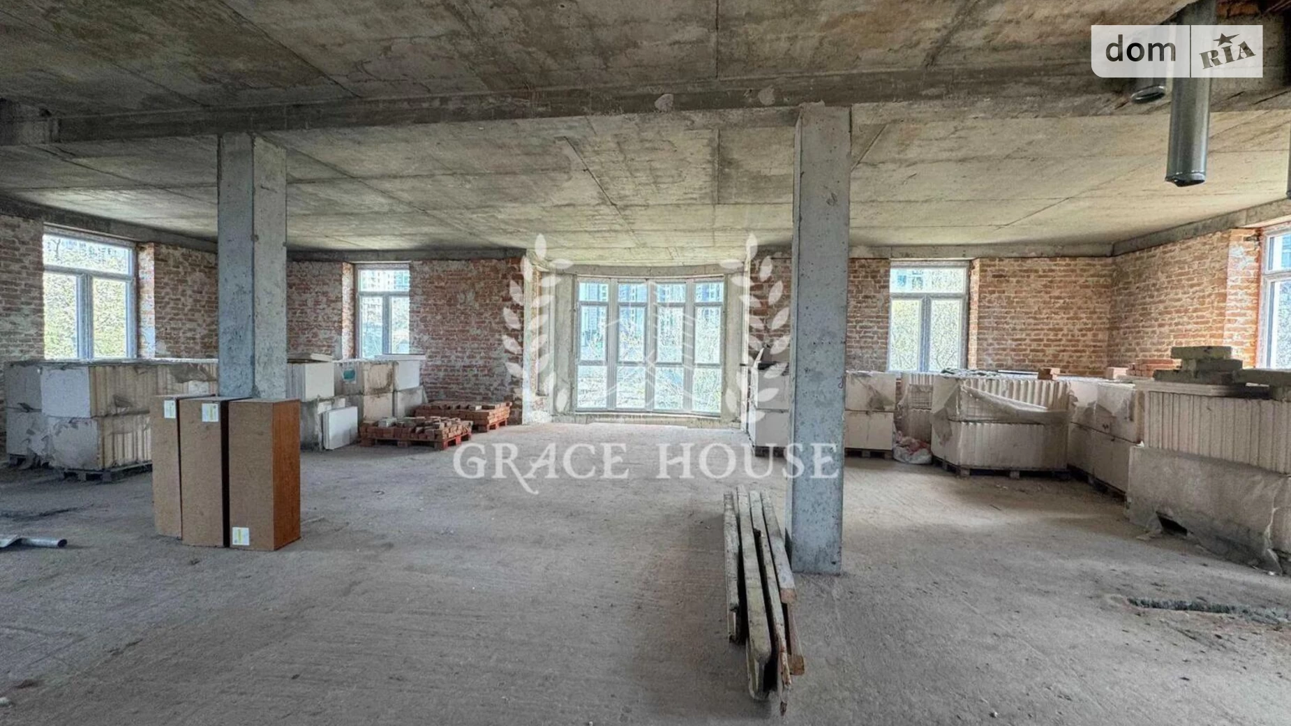Продается дом на 3 этажа 826.2 кв. м с камином, цена: 800000 $ - фото 2
