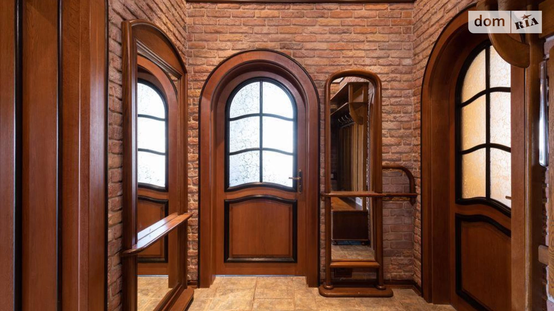 Продается 2-комнатная квартира 119 кв. м в Киеве, ул. Заньковецкой, 8 - фото 2