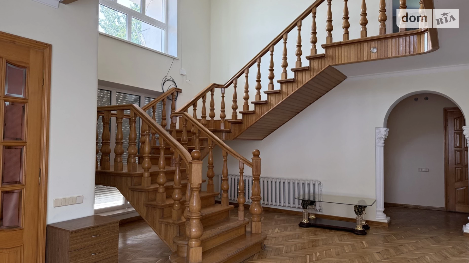 Сдается в аренду дом на 2 этажа 250 кв. м с террасой, цена: 1000 $ - фото 2