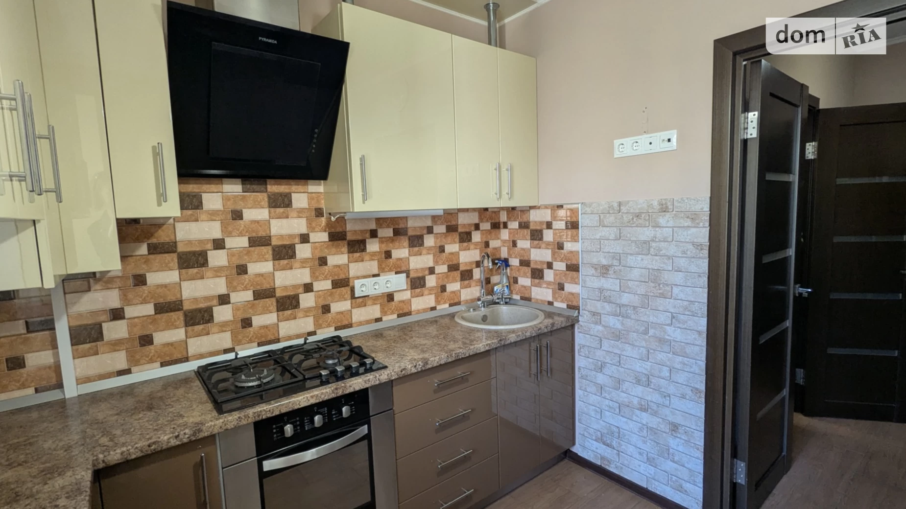 Продается 2-комнатная квартира 61.7 кв. м в Ирпене, ул. Лесная, 6К - фото 2