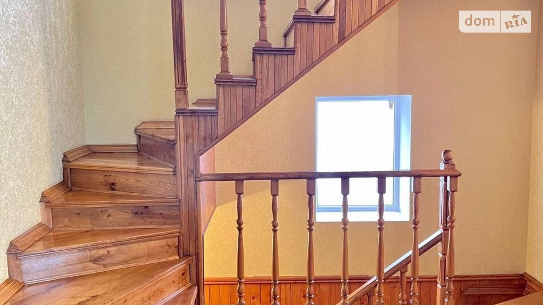 Продается дом на 2 этажа 281.4 кв. м с мансардой, цена: 215000 $ - фото 2