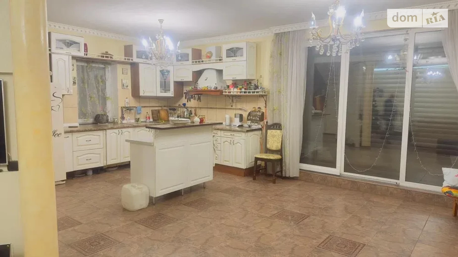 Продается дом на 2 этажа 250 кв. м с баней/сауной, цена: 239999 $ - фото 2