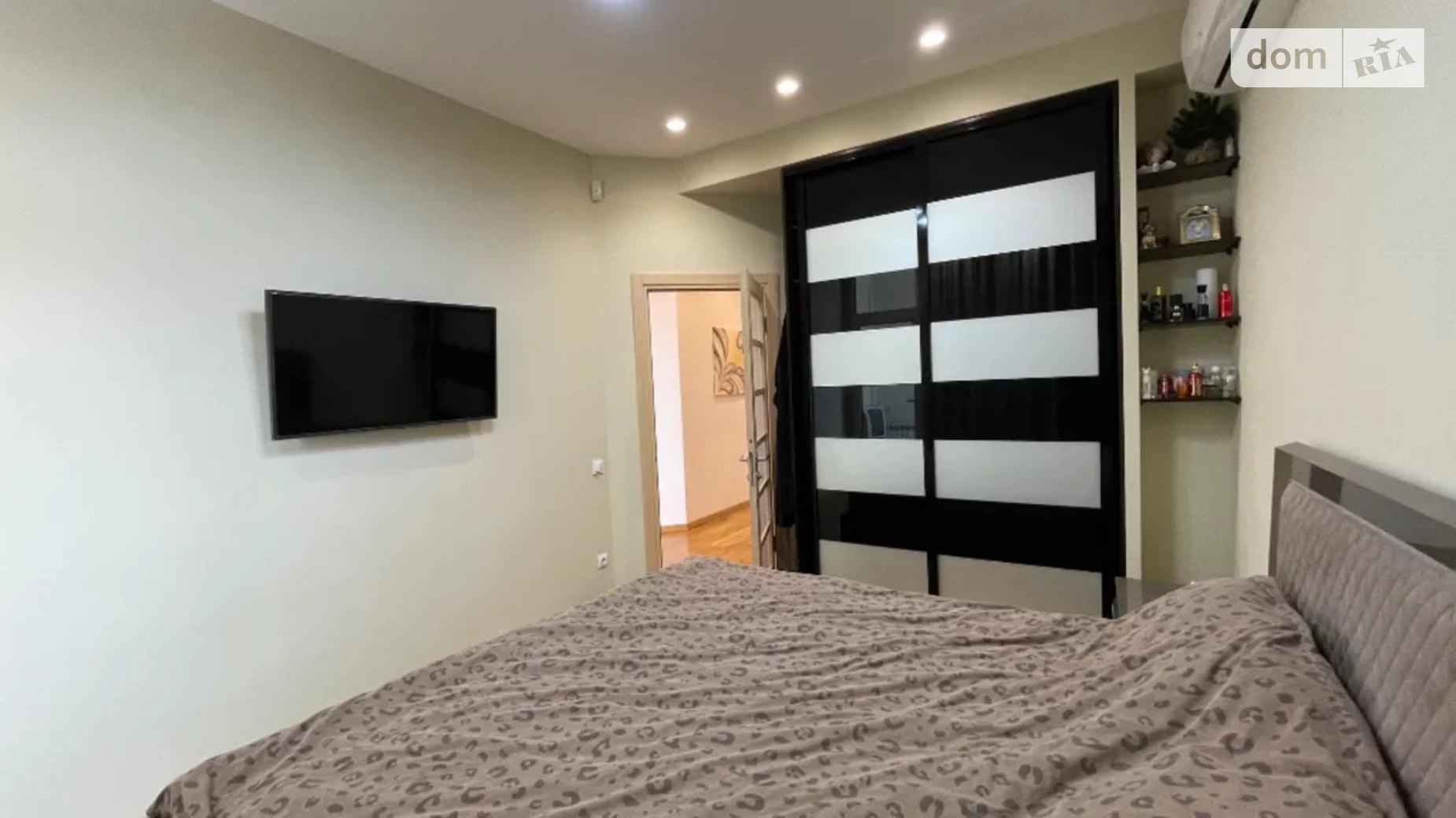 Продается 3-комнатная квартира 72.3 кв. м в Днепре, ул. Артема, 143 - фото 3