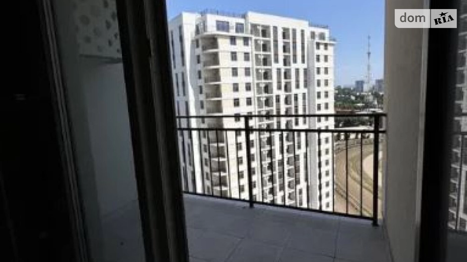 Продается 2-комнатная квартира 71 кв. м в Одессе, ул. Краснова, 3 корпус 61 - фото 2