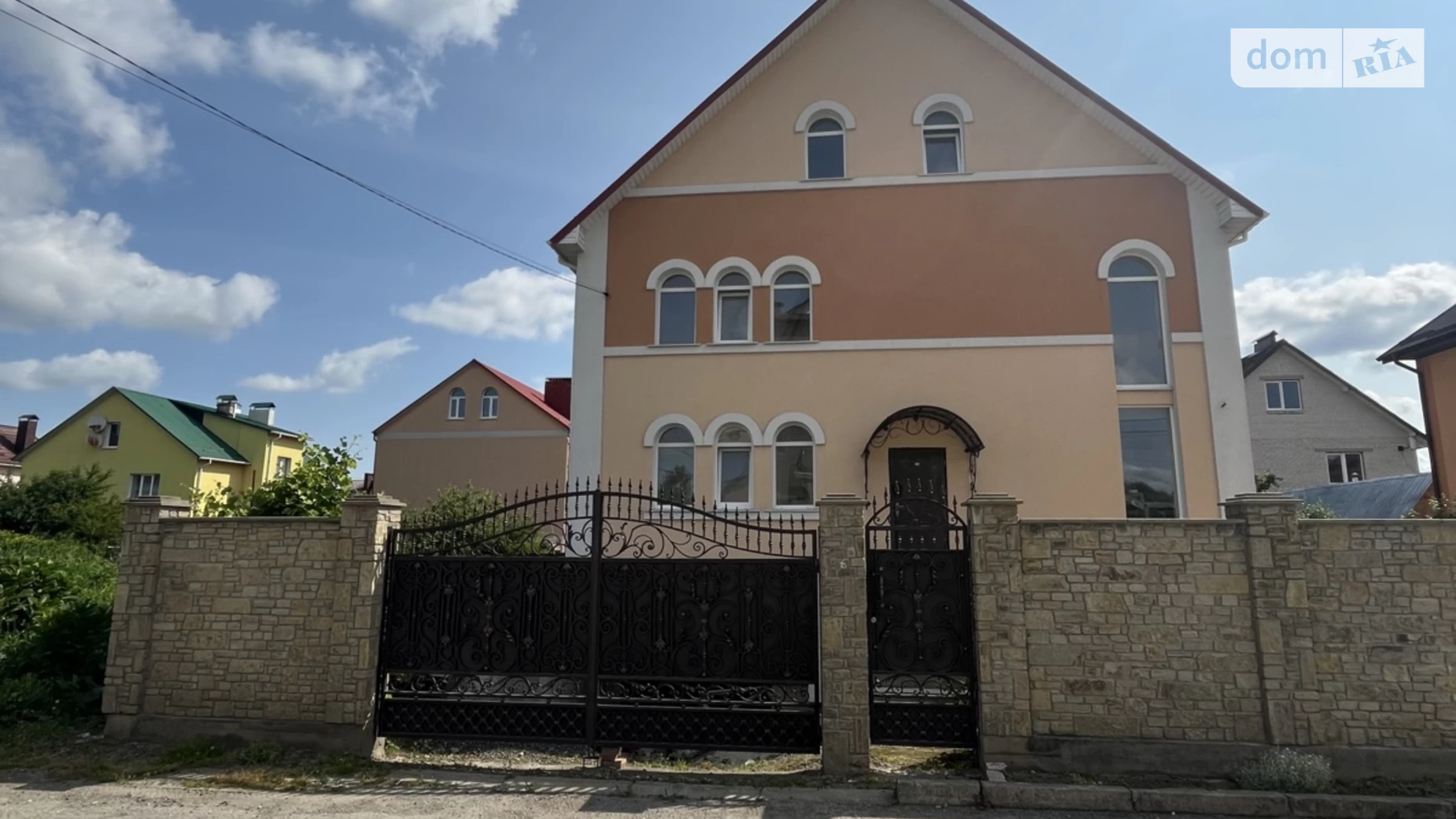 Продается дом на 2 этажа 259.4 кв. м с участком, цена: 154990 $ - фото 3