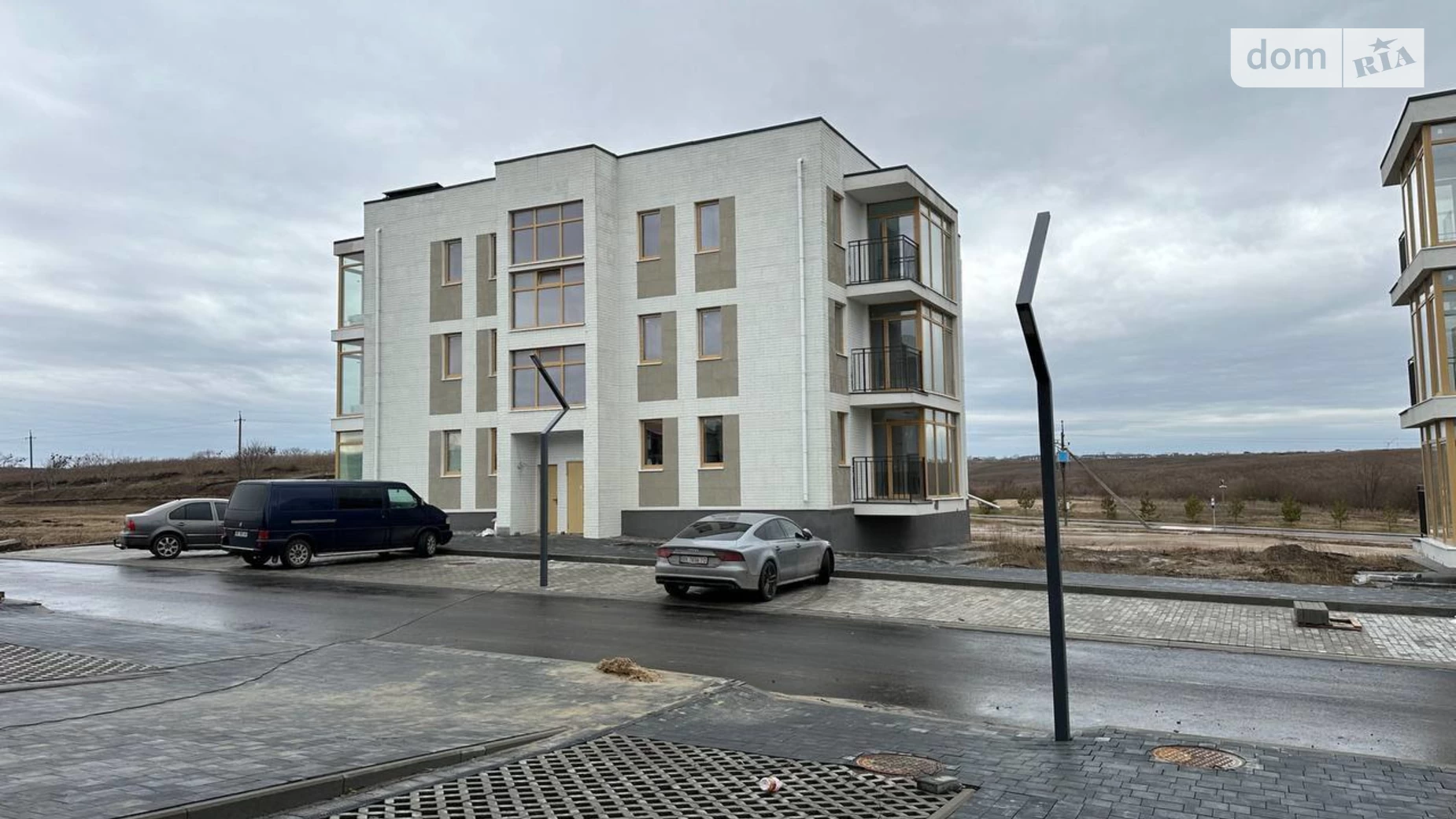 Продается 1-комнатная квартира 38 кв. м в Ровно, ул. Гармонии, 21 - фото 2