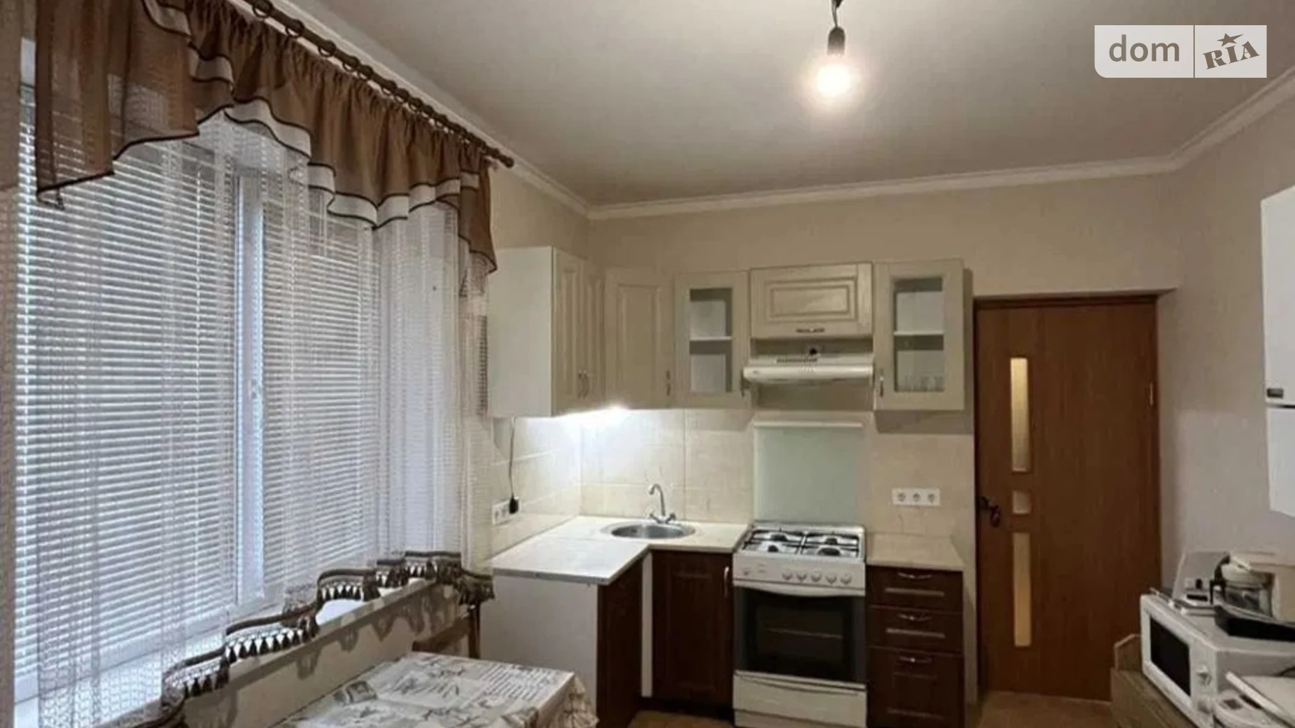 Продается дом на 2 этажа 100 кв. м с бассейном, цена: 79999 $ - фото 2