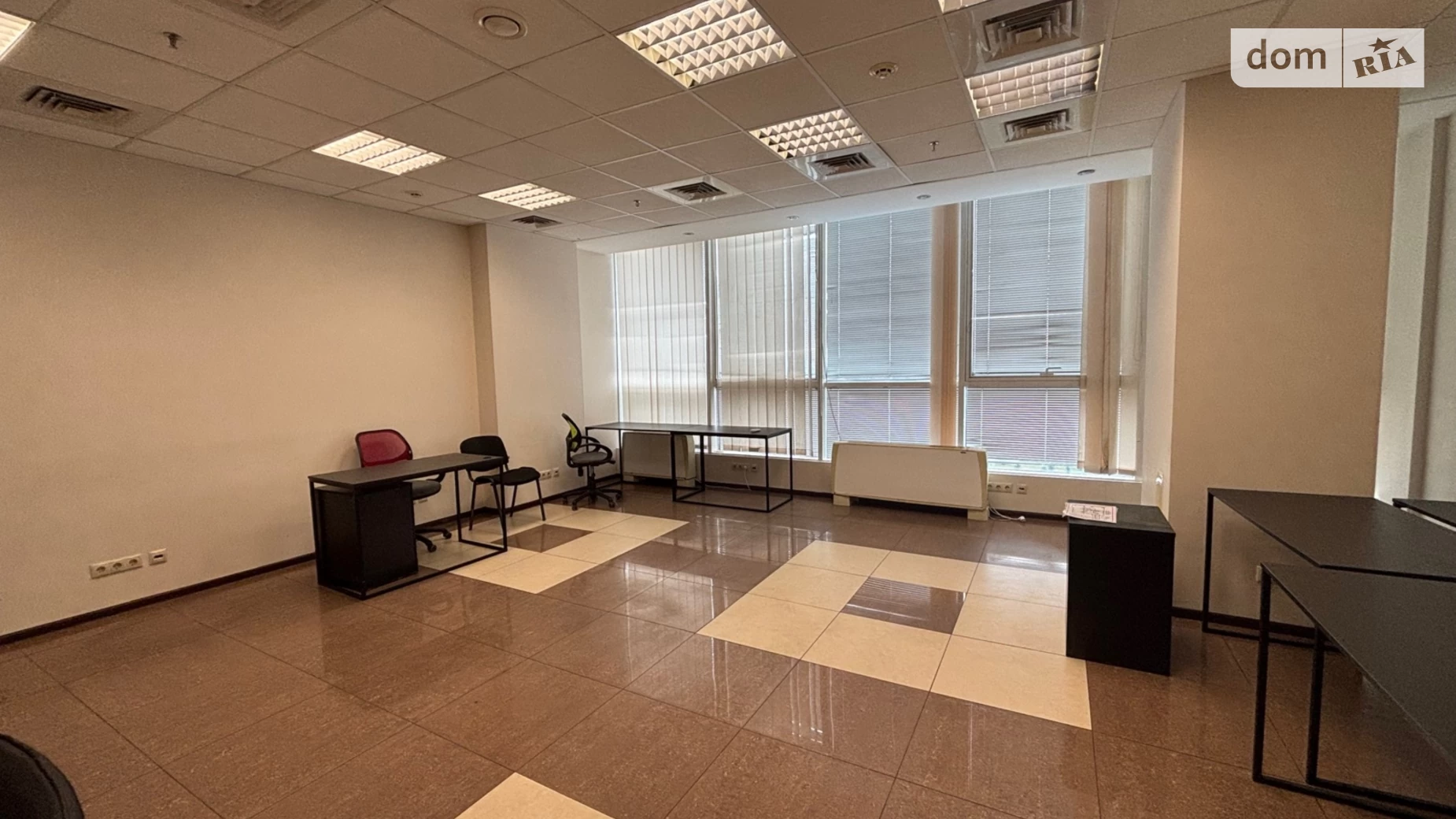 Сдается в аренду офис 283 кв. м в бизнес-центре, цена: 35000 грн - фото 2