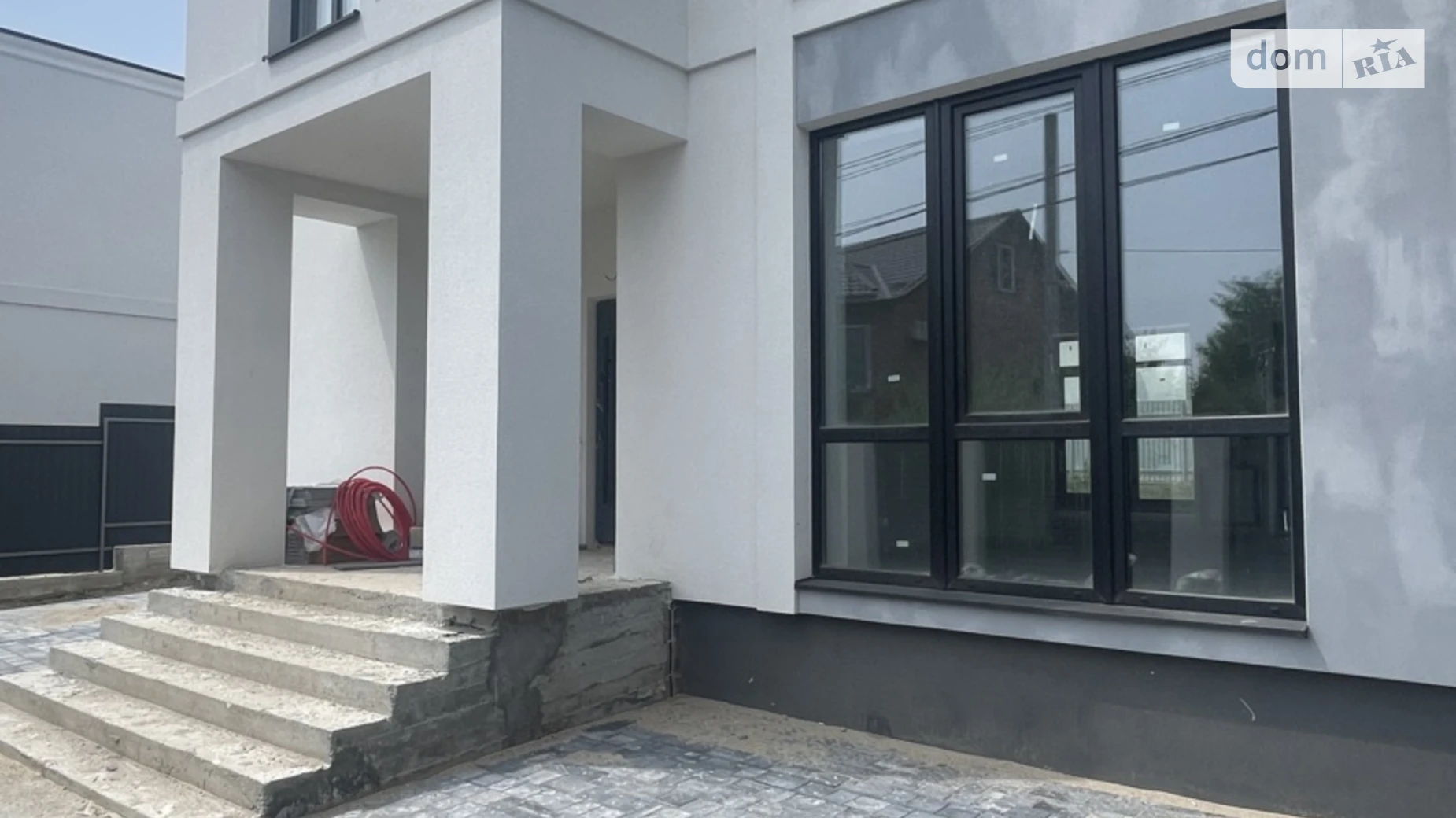 Продается дом на 2 этажа 170 кв. м с подвалом, цена: 172000 $ - фото 2