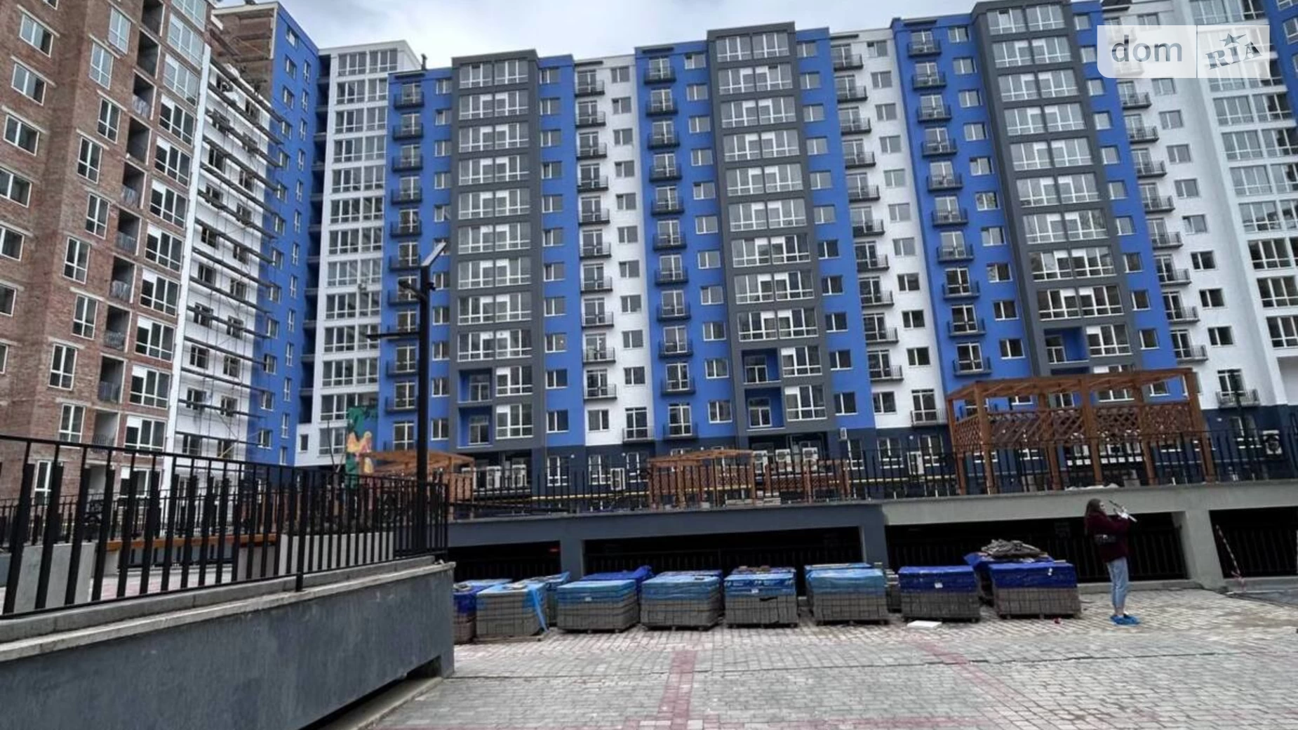 Продается 1-комнатная квартира 44.8 кв. м в Ивано-Франковске, ул. Княгинин, 44 корпус 9 - фото 2