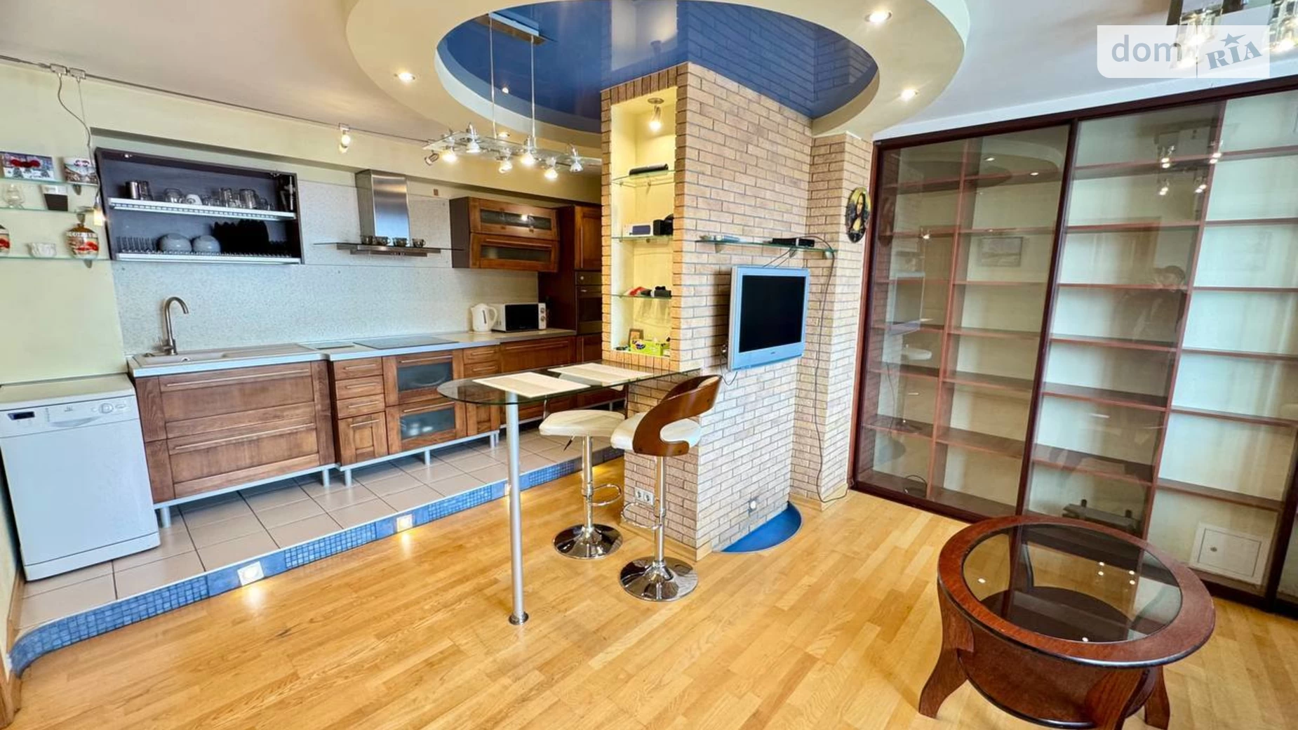 Продается 2-комнатная квартира 75.2 кв. м в Днепре, цена: 75000 $ - фото 2