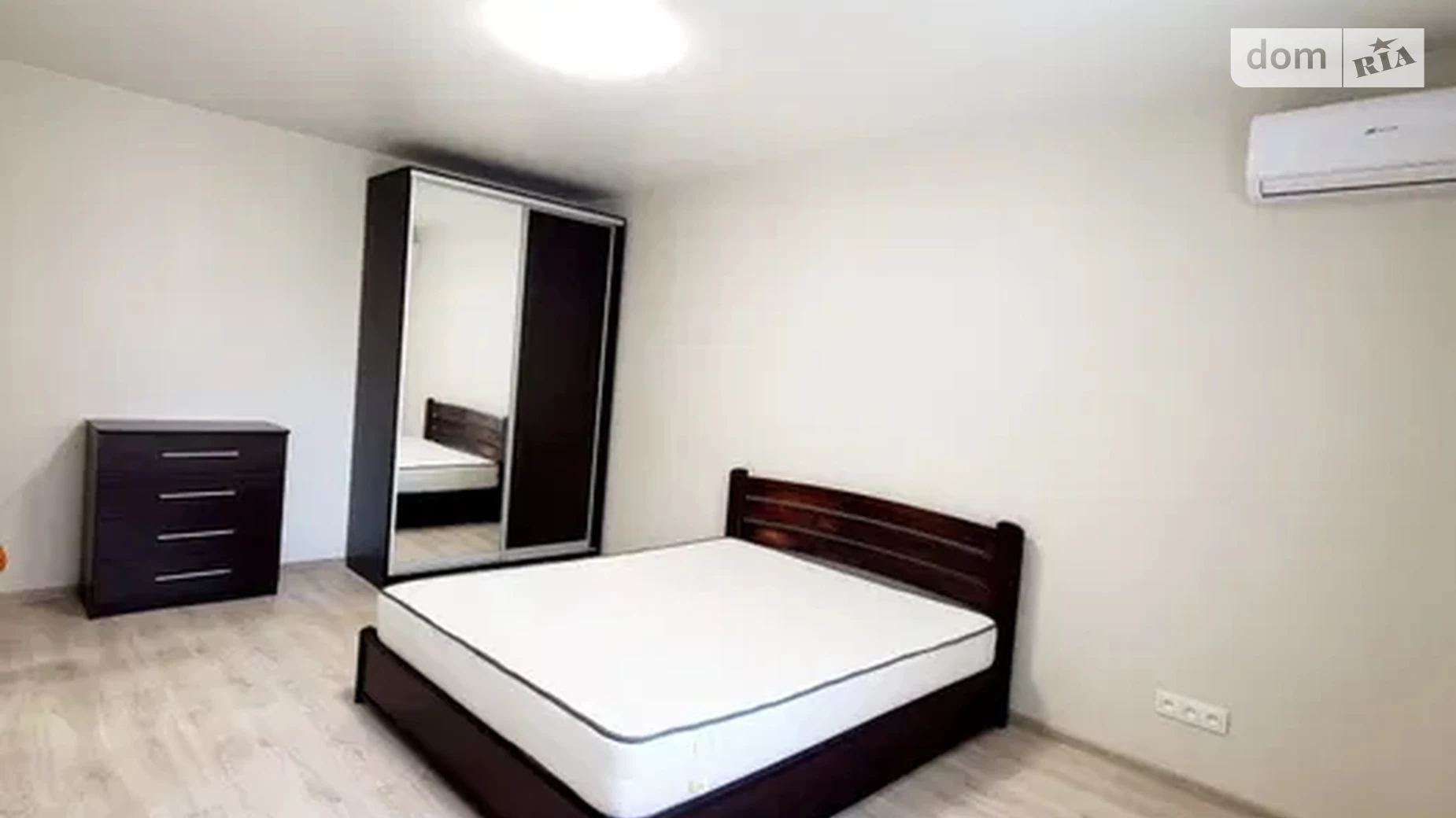 Продается 1-комнатная квартира 44 кв. м в Киеве, ул. Вишняковская, 7Б - фото 3