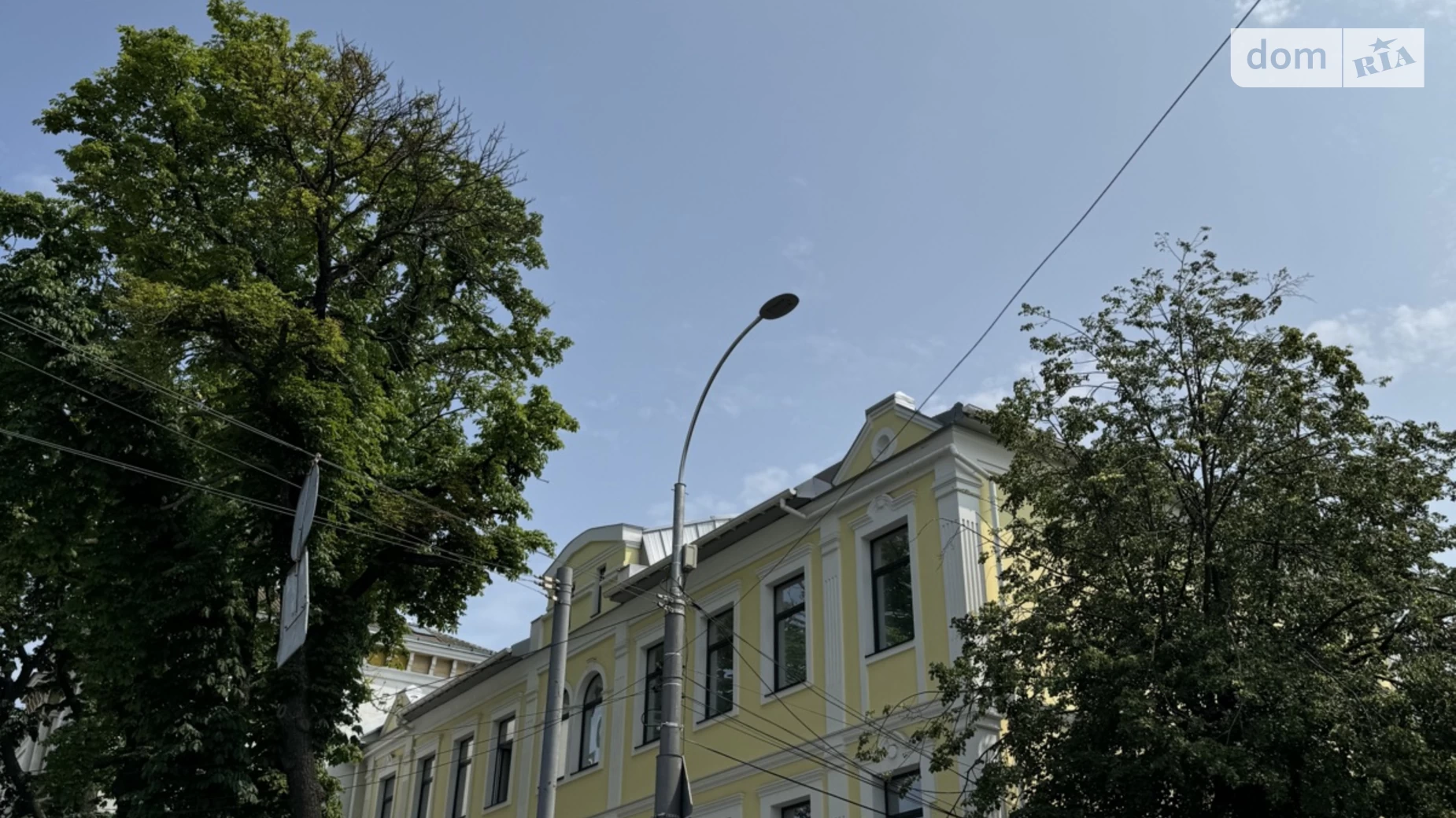 Сдается в аренду офис 100 кв. м в бизнес-центре, цена: 1000 € - фото 5