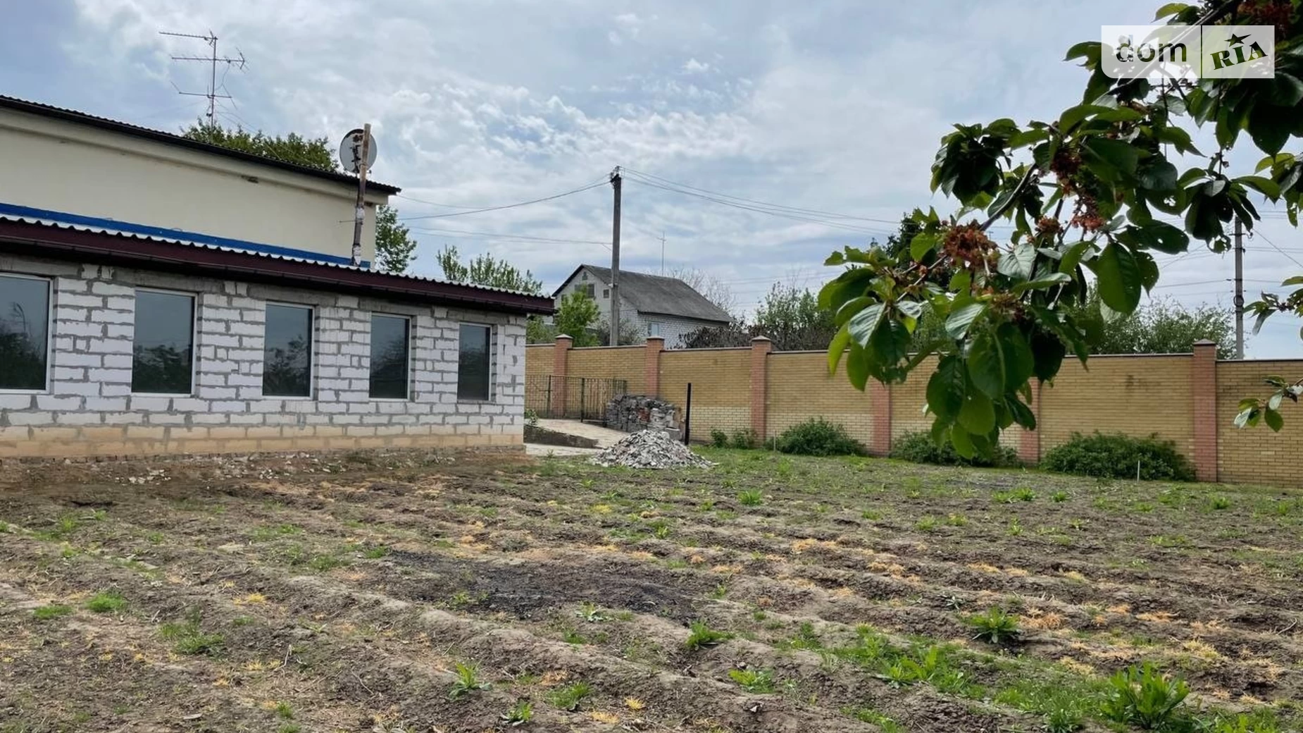 Продається одноповерховий будинок 111 кв. м з гаражем, цена: 39900 $ - фото 2