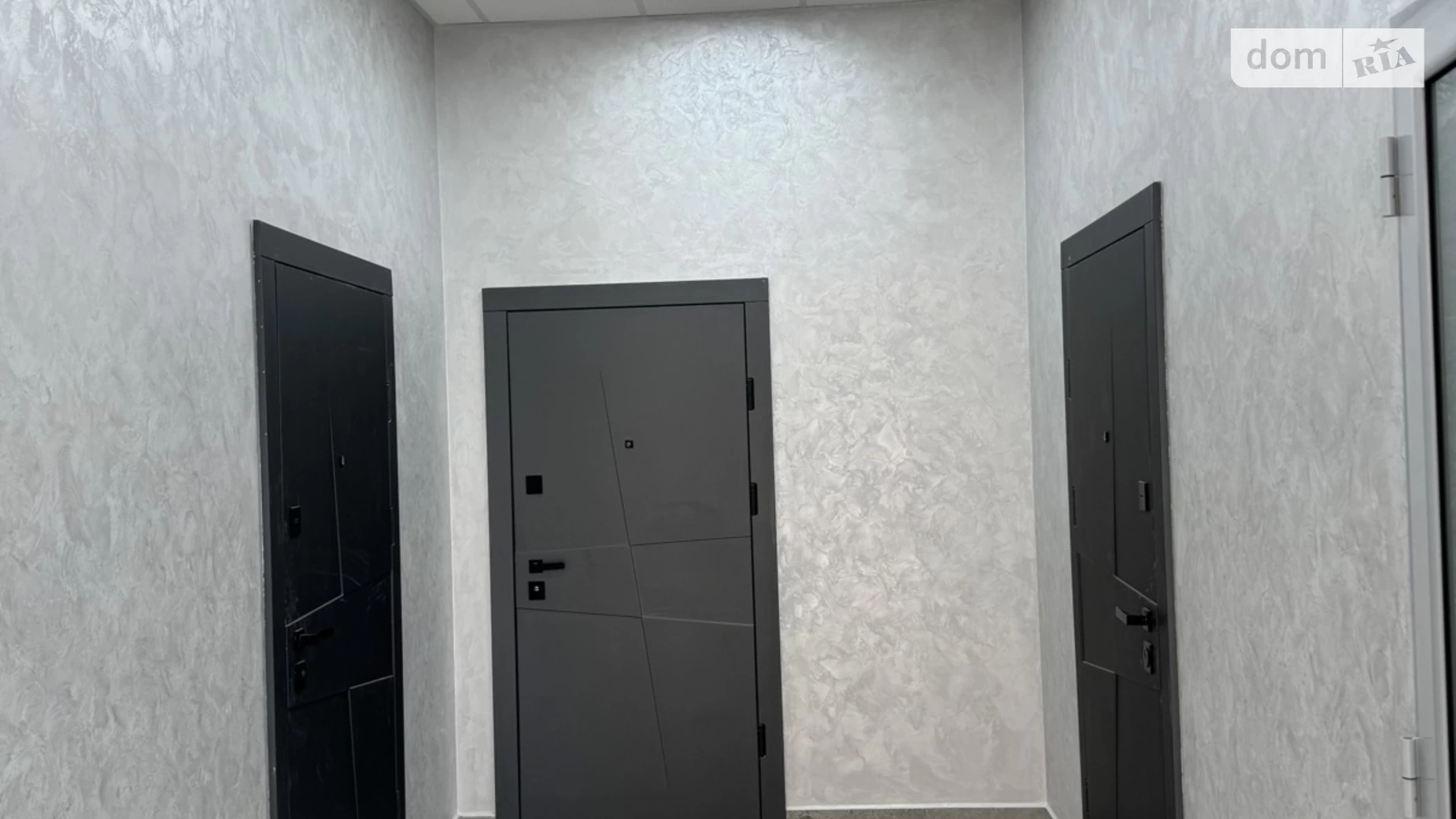 Сдается в аренду офис 270 кв. м в бизнес-центре, цена: 2700 € - фото 5