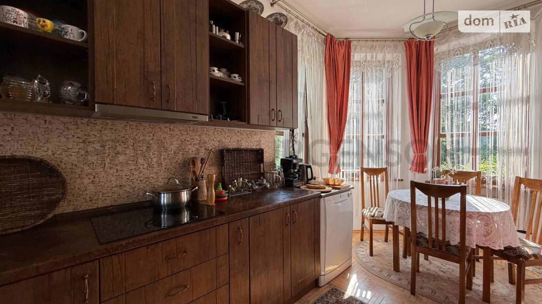 Продается дом на 4 этажа 400 кв. м с мебелью, цена: 650000 € - фото 3
