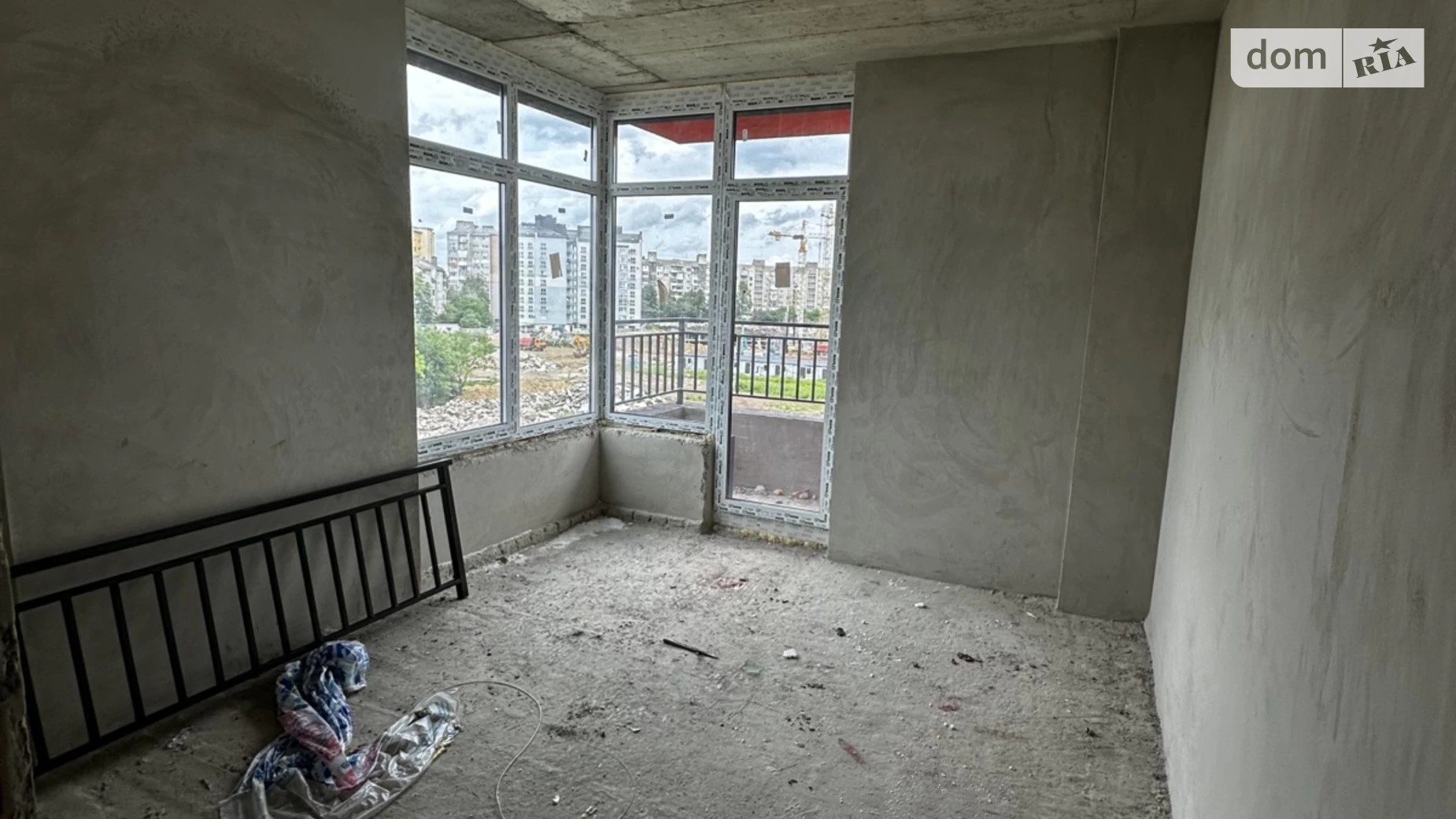 Продается 1-комнатная квартира 43 кв. м в Ивано-Франковске, ул. Национальной Гвардии, 14С - фото 2
