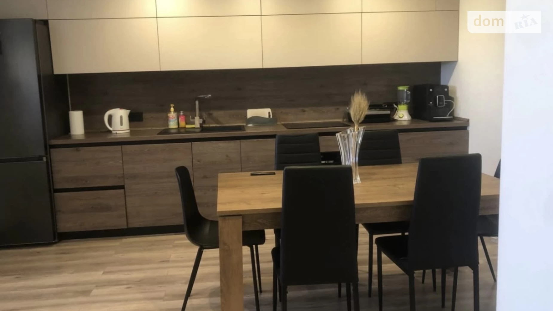 Продается дом на 2 этажа 200 кв. м с участком, цена: 170000 $ - фото 4