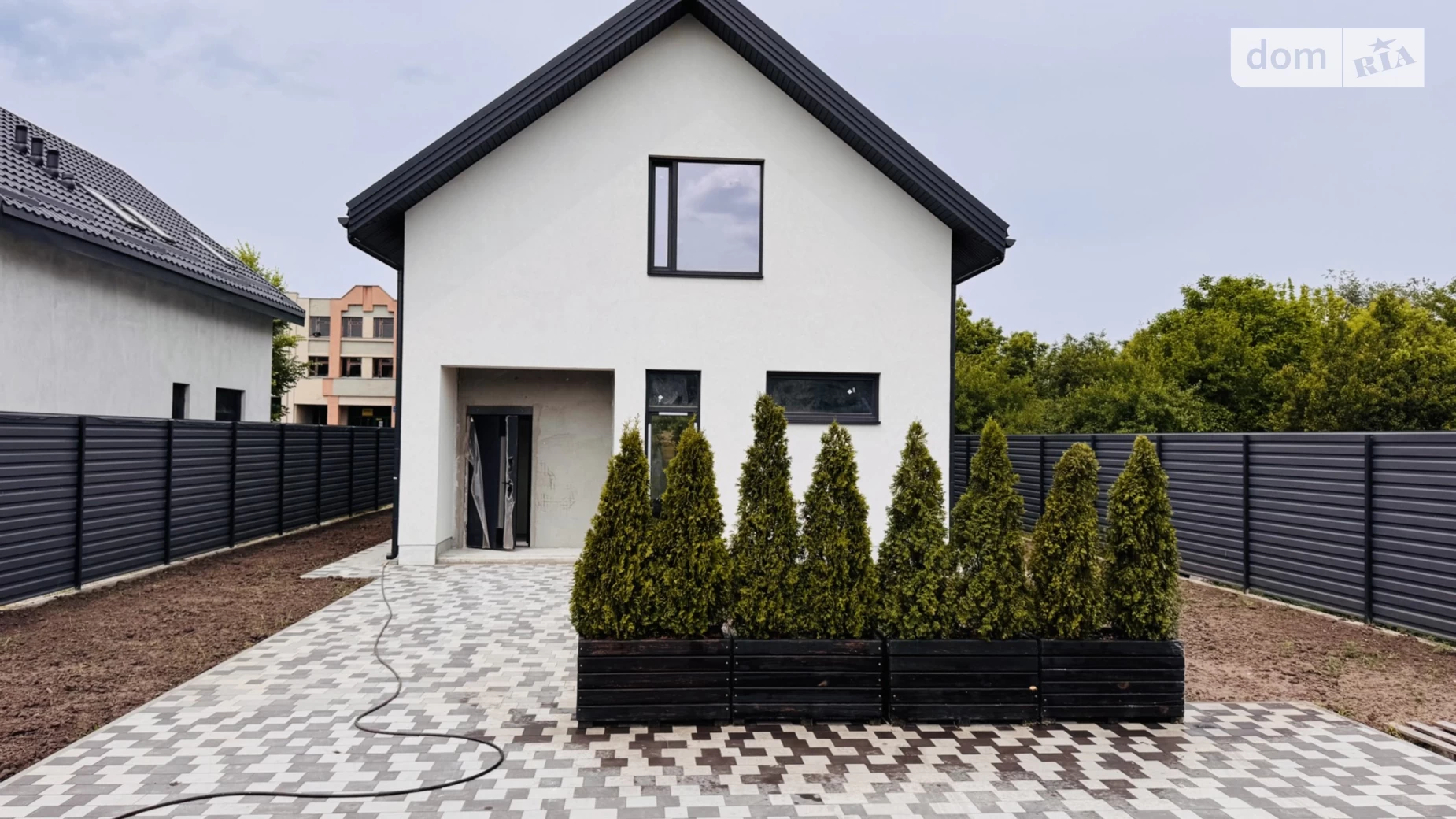 Продается дом на 2 этажа 135 кв. м с беседкой, цена: 109000 $ - фото 2