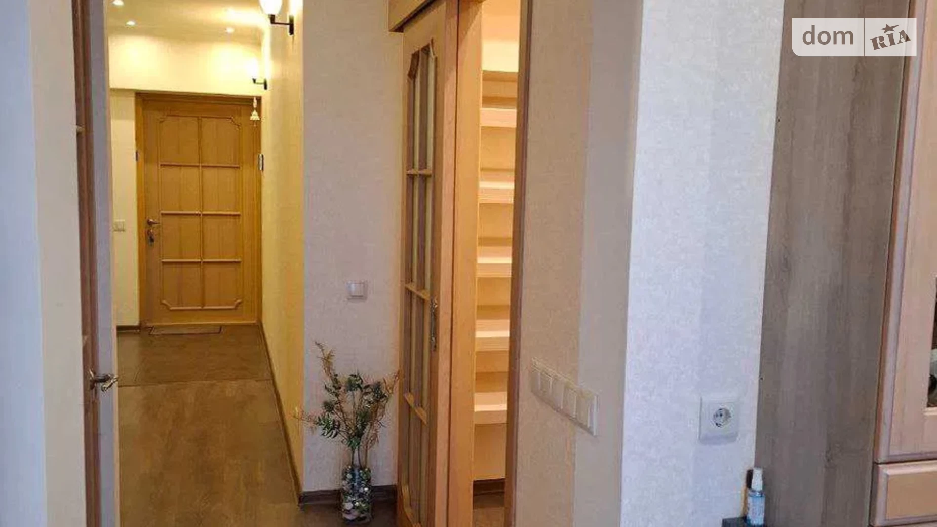 Продается 4-комнатная квартира 138 кв. м в Киеве, ул. Александра Мишуги, 12 - фото 2