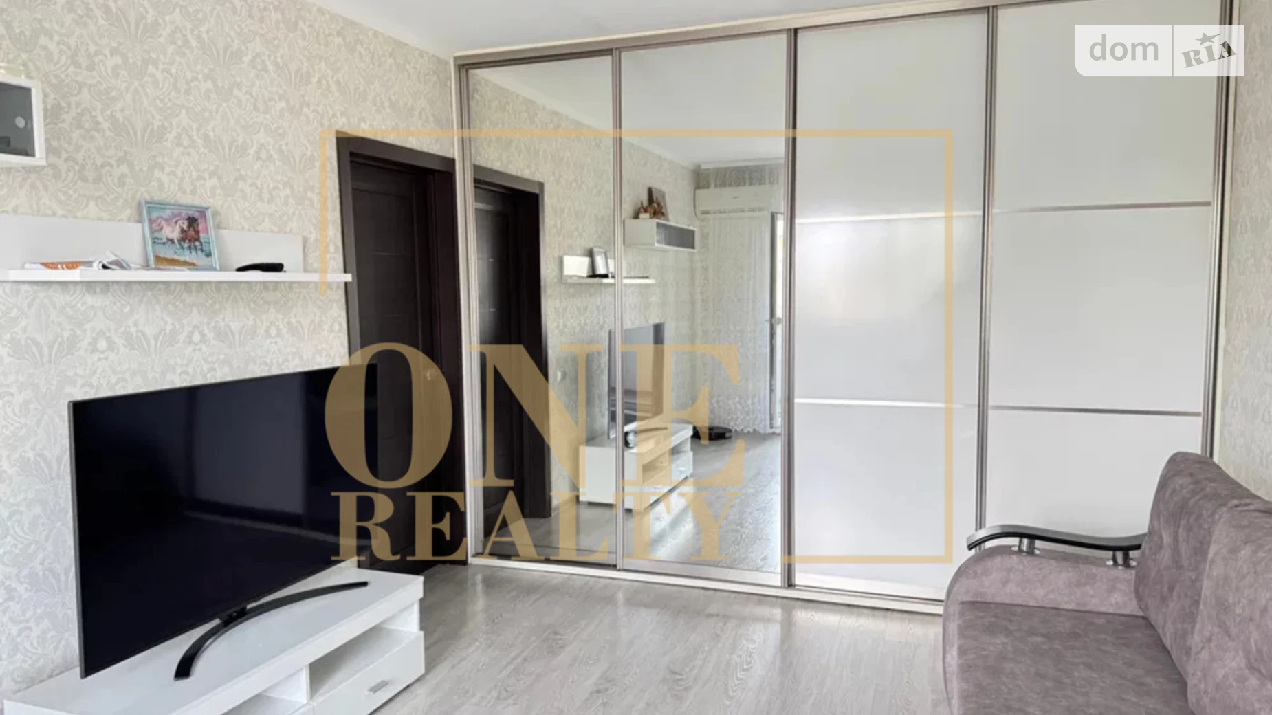 Продается 1-комнатная квартира 42 кв. м в Киеве, ул. Миропольская, 37 - фото 2
